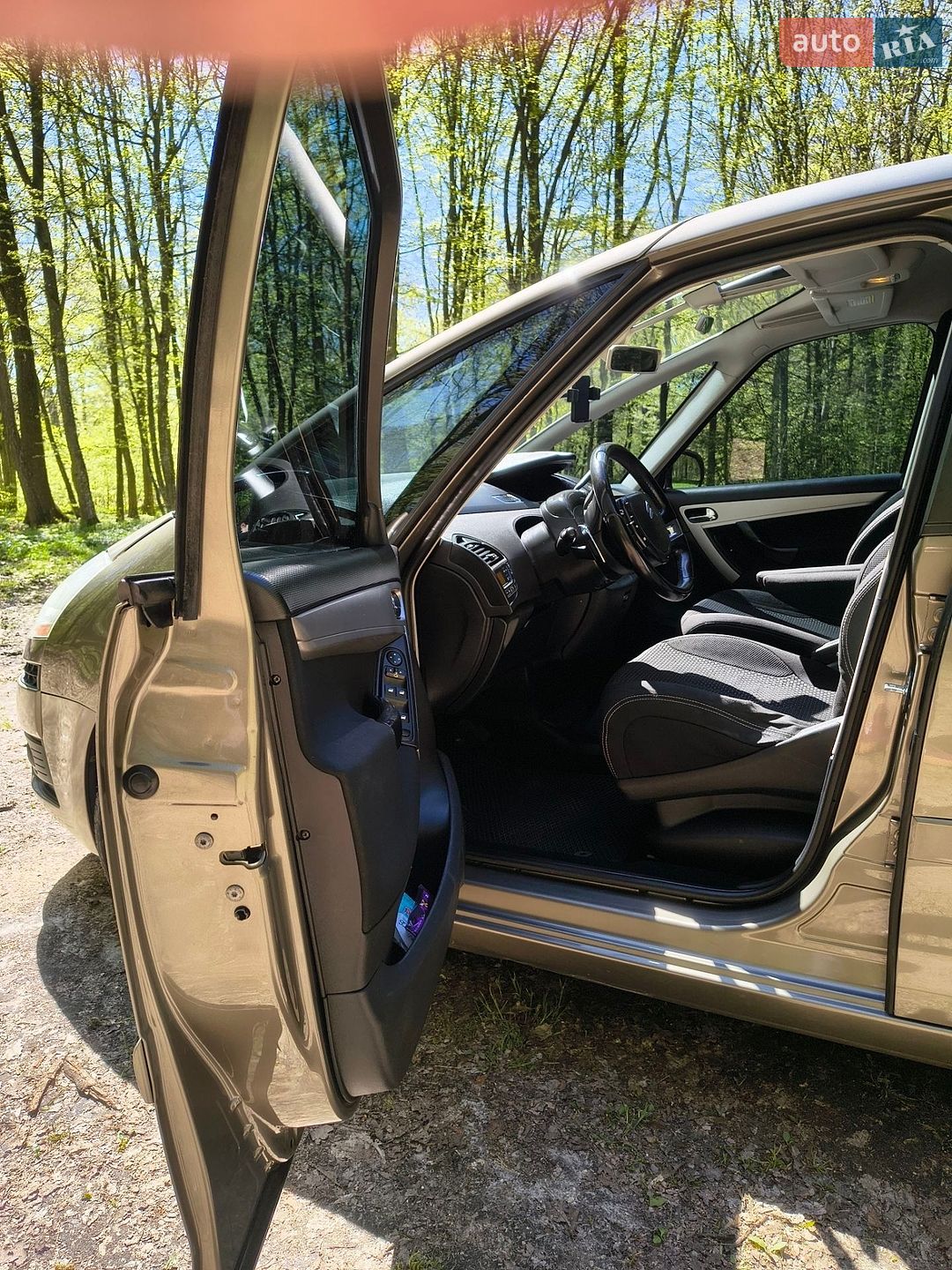 Citroen C4 Picasso 2010 VIN VF7UD9HZHAJ563674 фото оголошення 11 з 49