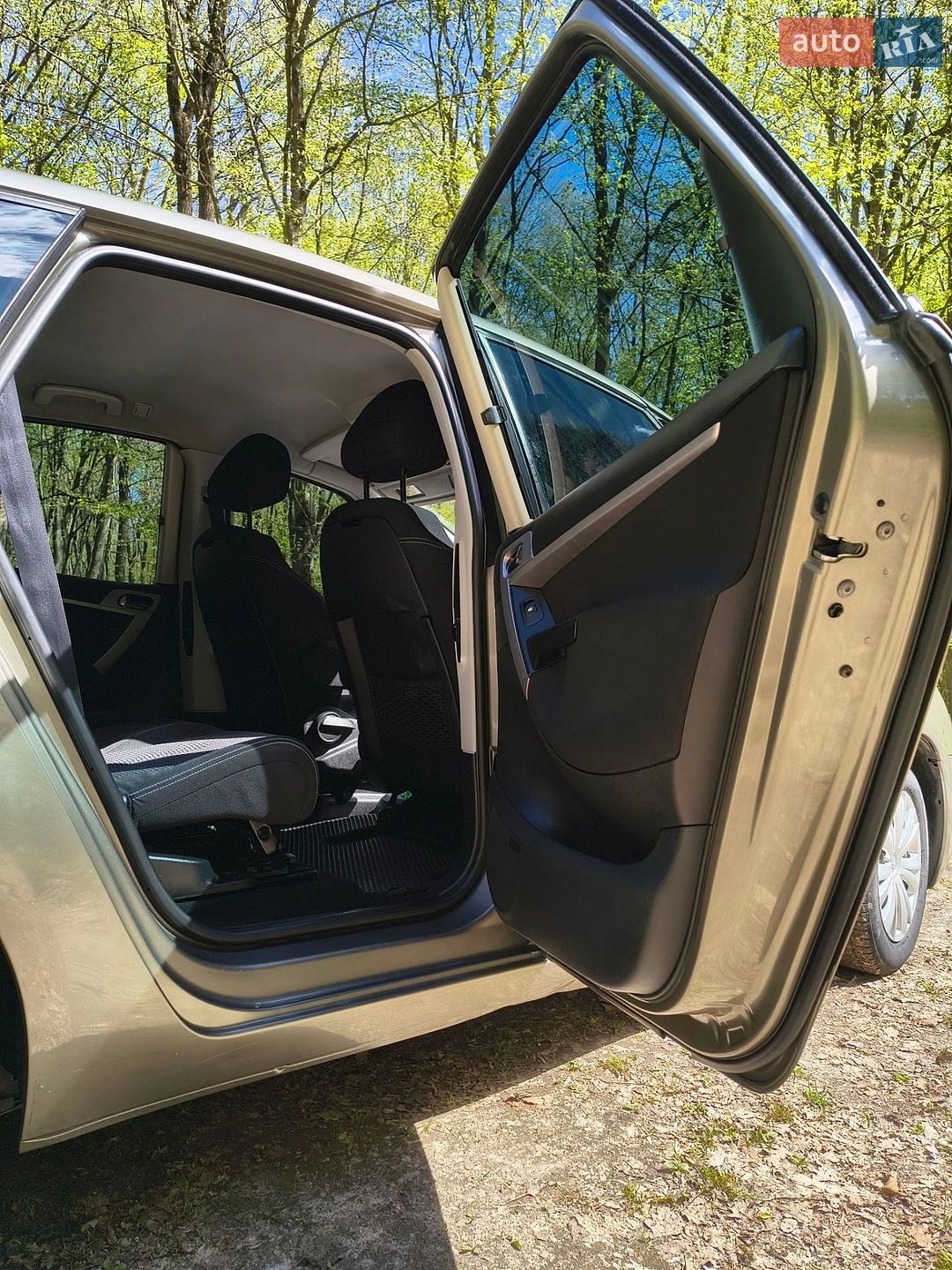 Citroen C4 Picasso 2010 VIN VF7UD9HZHAJ563674 фото оголошення 32 з 49