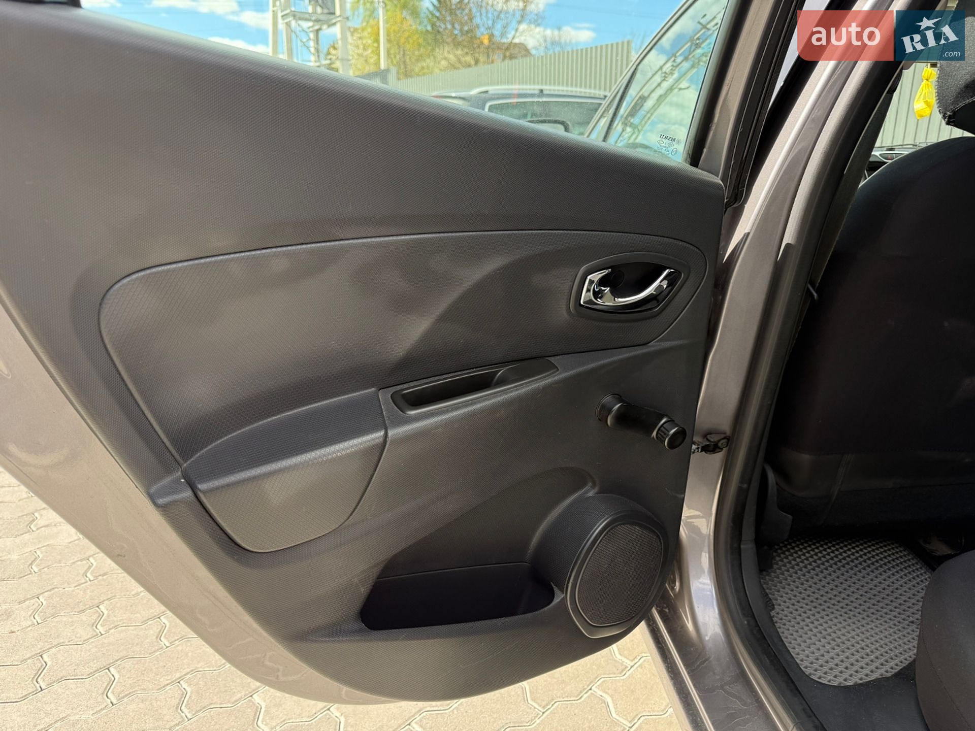 Renault Clio 2014 VIN VF17RFL0H50104439 фото оголошення 10 з 17