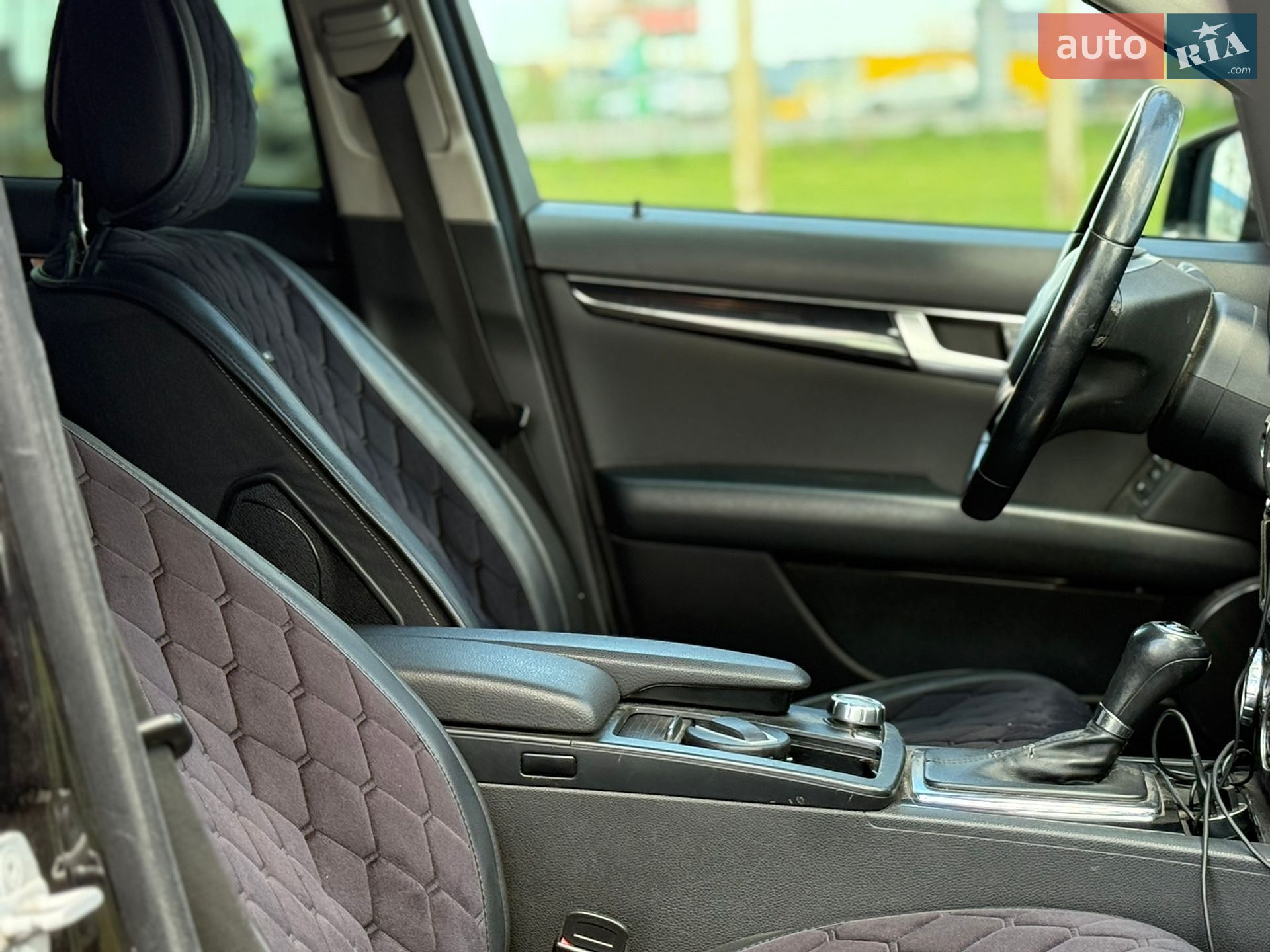 Mercedes-Benz C-Class 2011 VIN WDD2042021F723843 фото оголошення 13 з 19