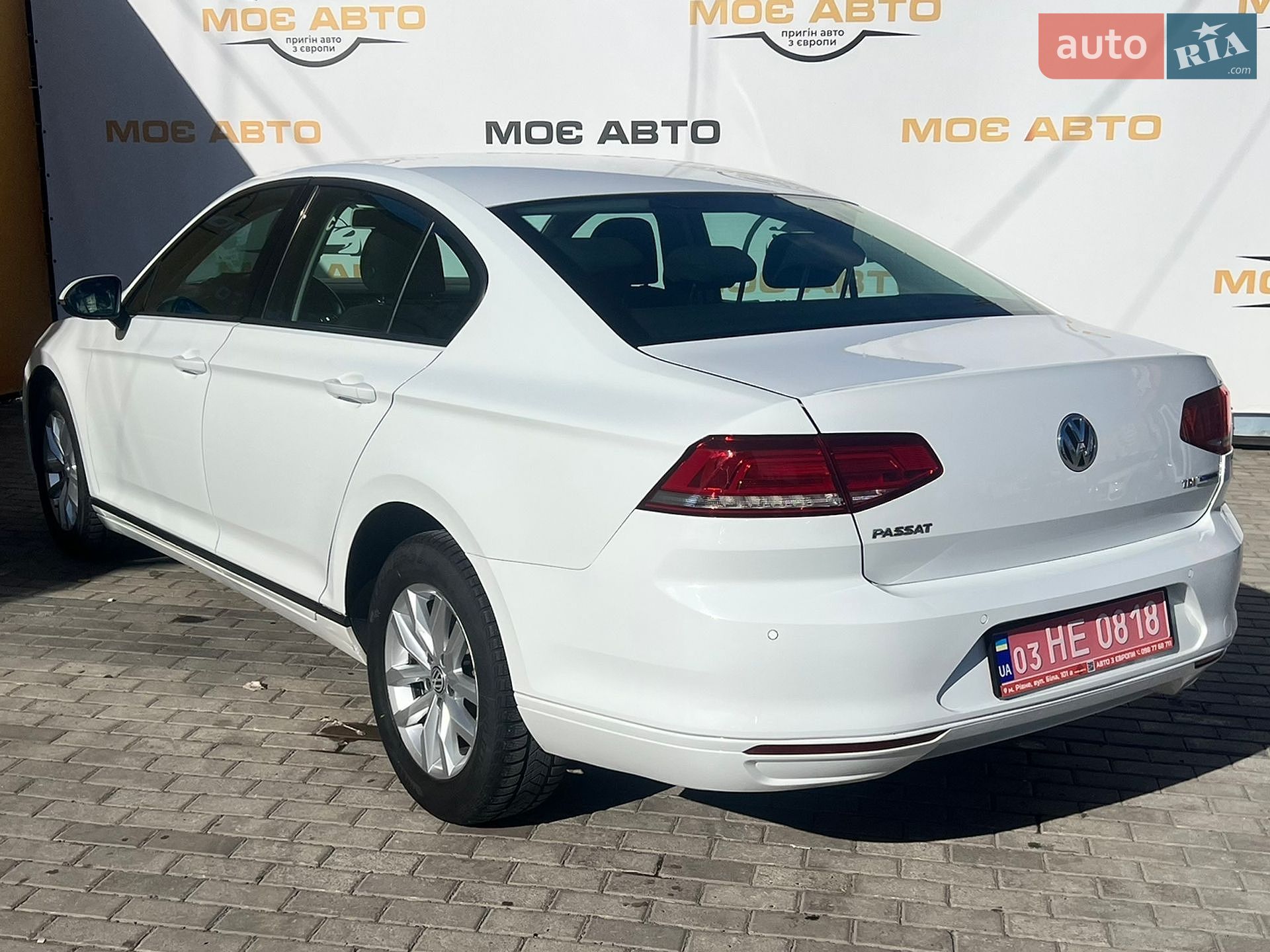Volkswagen Passat 2017 VIN WVWZZZ3CZHE165527 фото оголошення 9 з 20