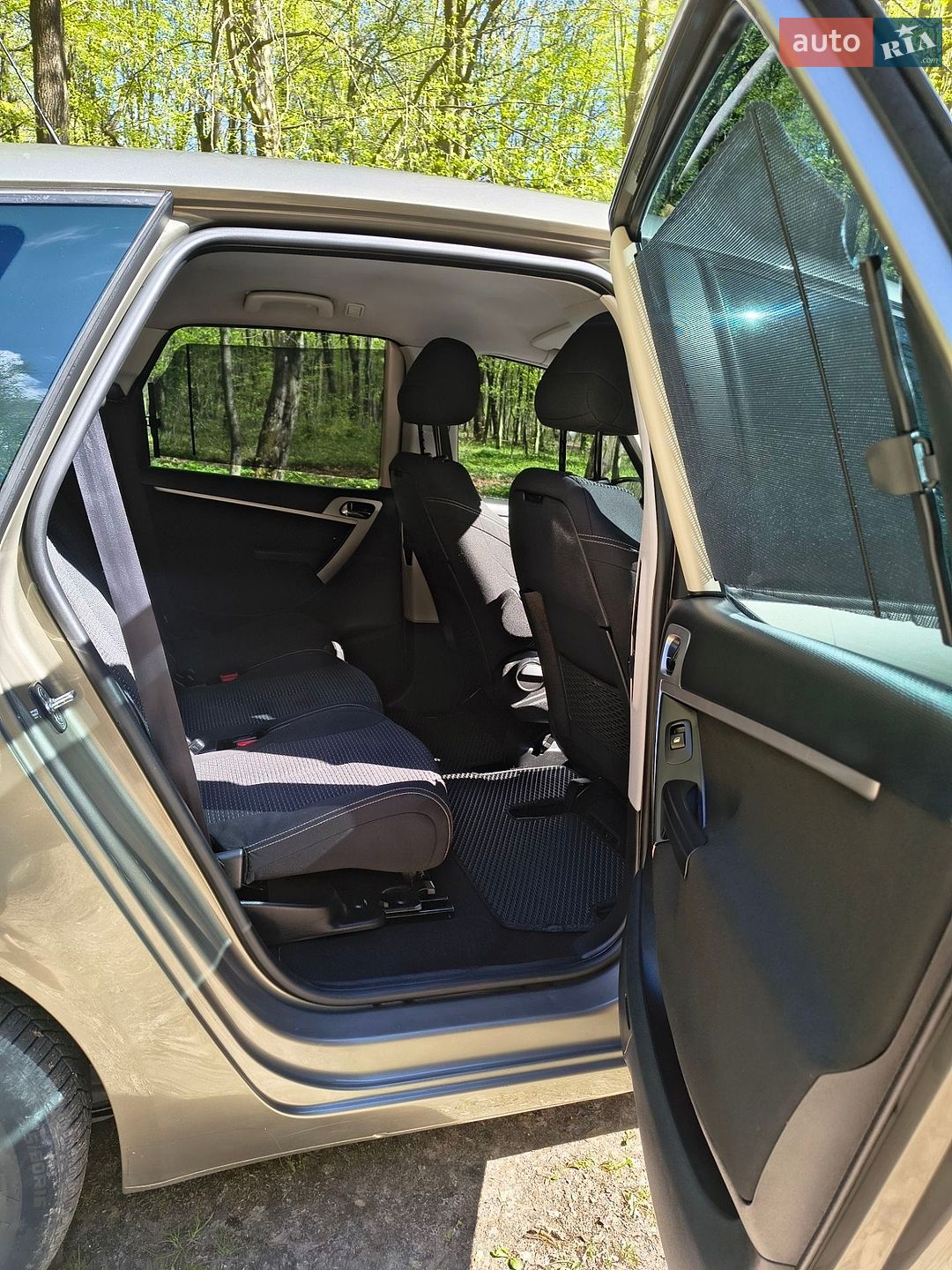 Citroen C4 Picasso 2010 VIN VF7UD9HZHAJ563674 фото оголошення 40 з 49