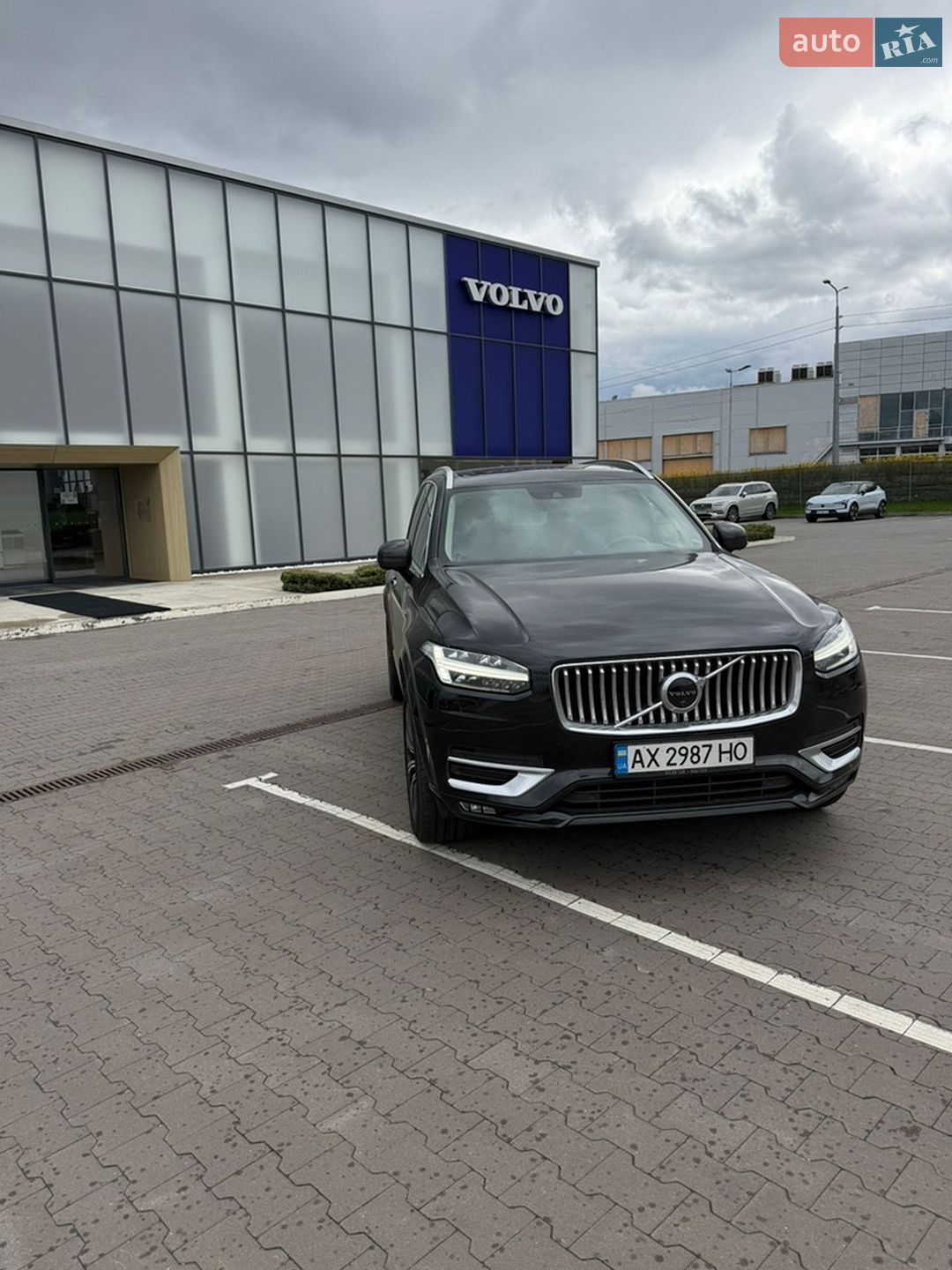 Volvo Xc90 2019 VIN YV1LCA3UCL1551677 фото оголошення 2 з 39