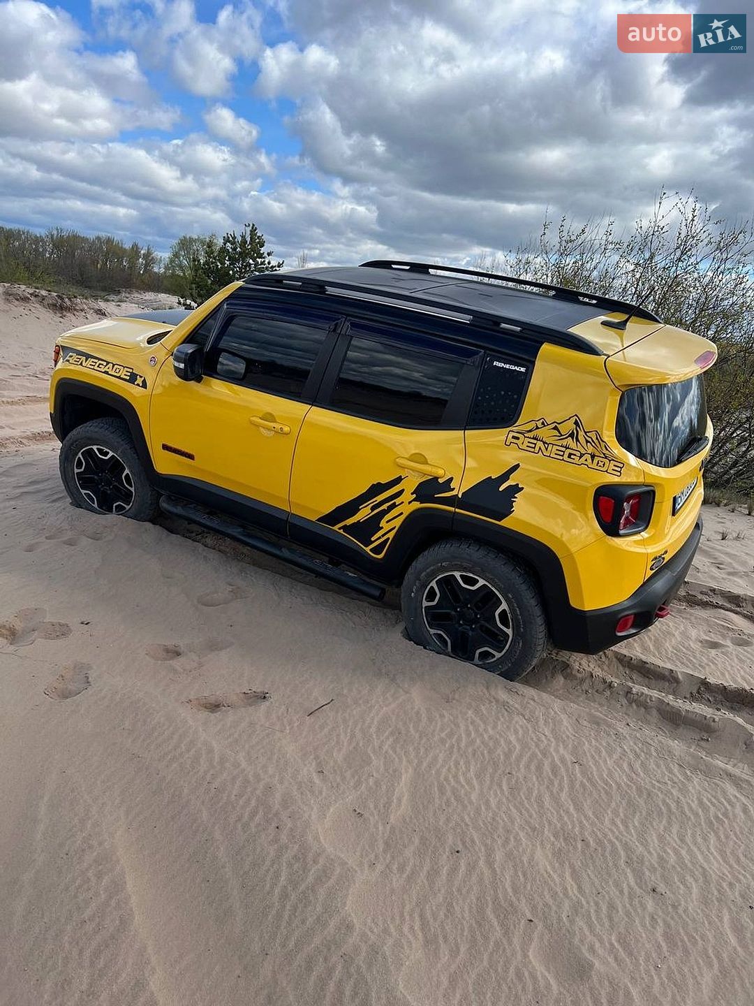 Jeep Renegade 2016 VIN ZACCJBCTXGPE18579 фото оголошення 9 з 27