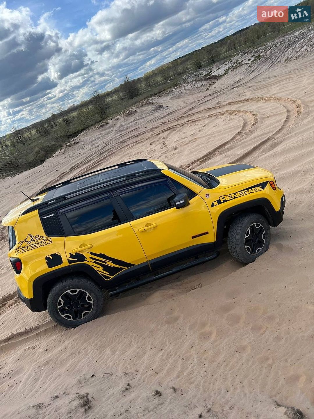 Jeep Renegade 2016 VIN ZACCJBCTXGPE18579 фото оголошення 17 з 27