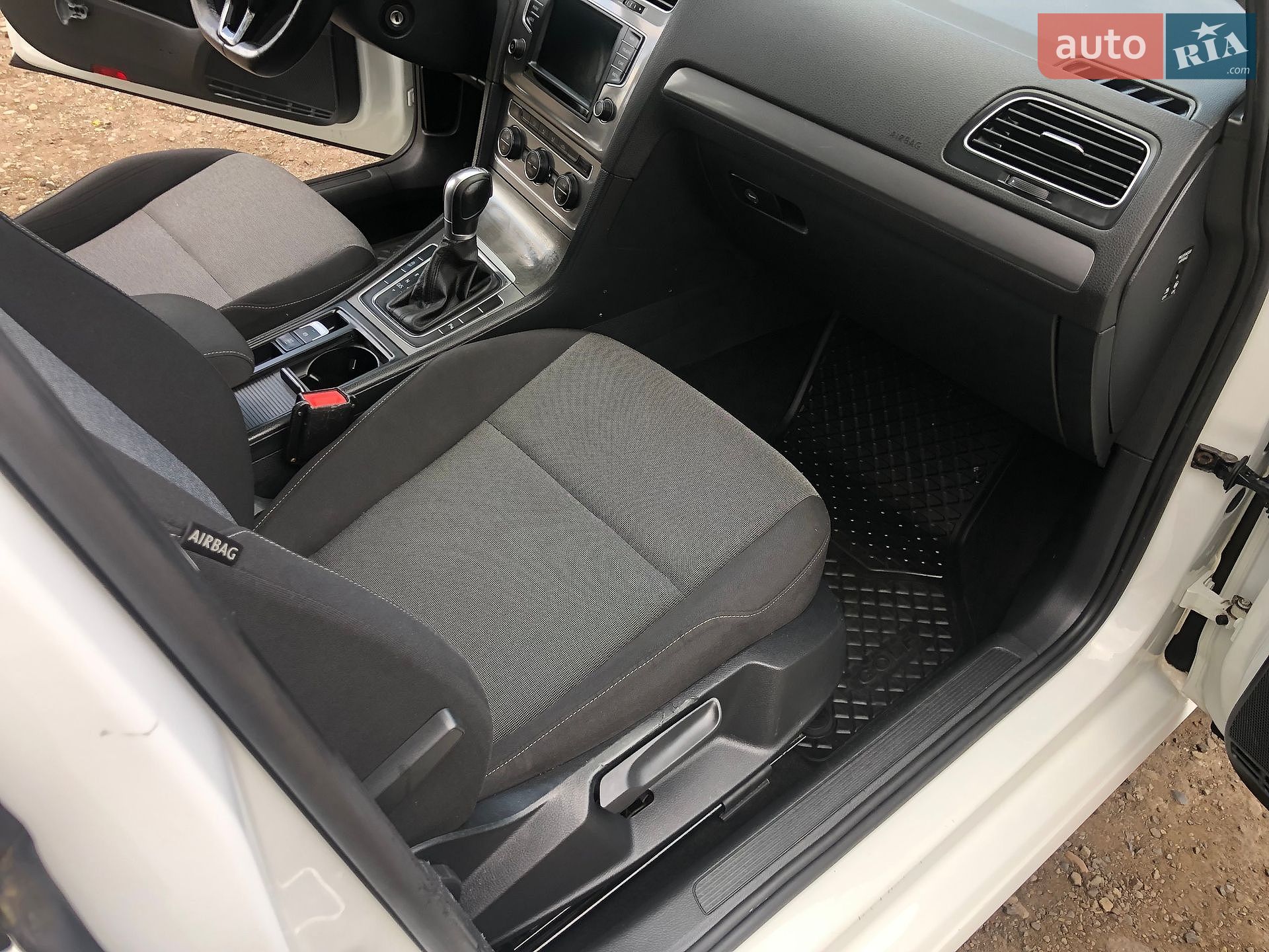 Volkswagen Golf 2016 VIN WVWZZZAUZGP557592 фото оголошення 34 з 43