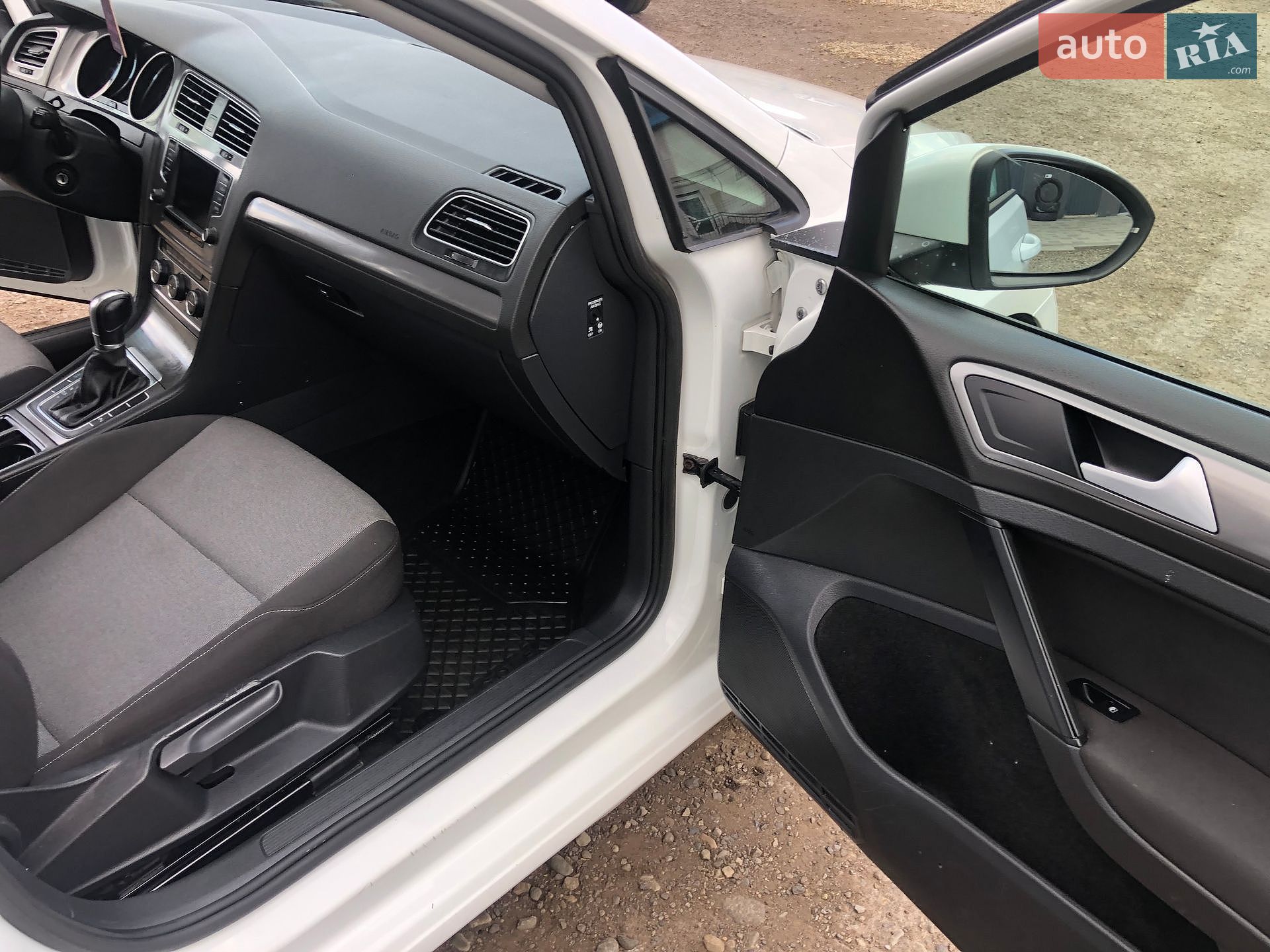 Volkswagen Golf 2016 VIN WVWZZZAUZGP557592 фото оголошення 36 з 43