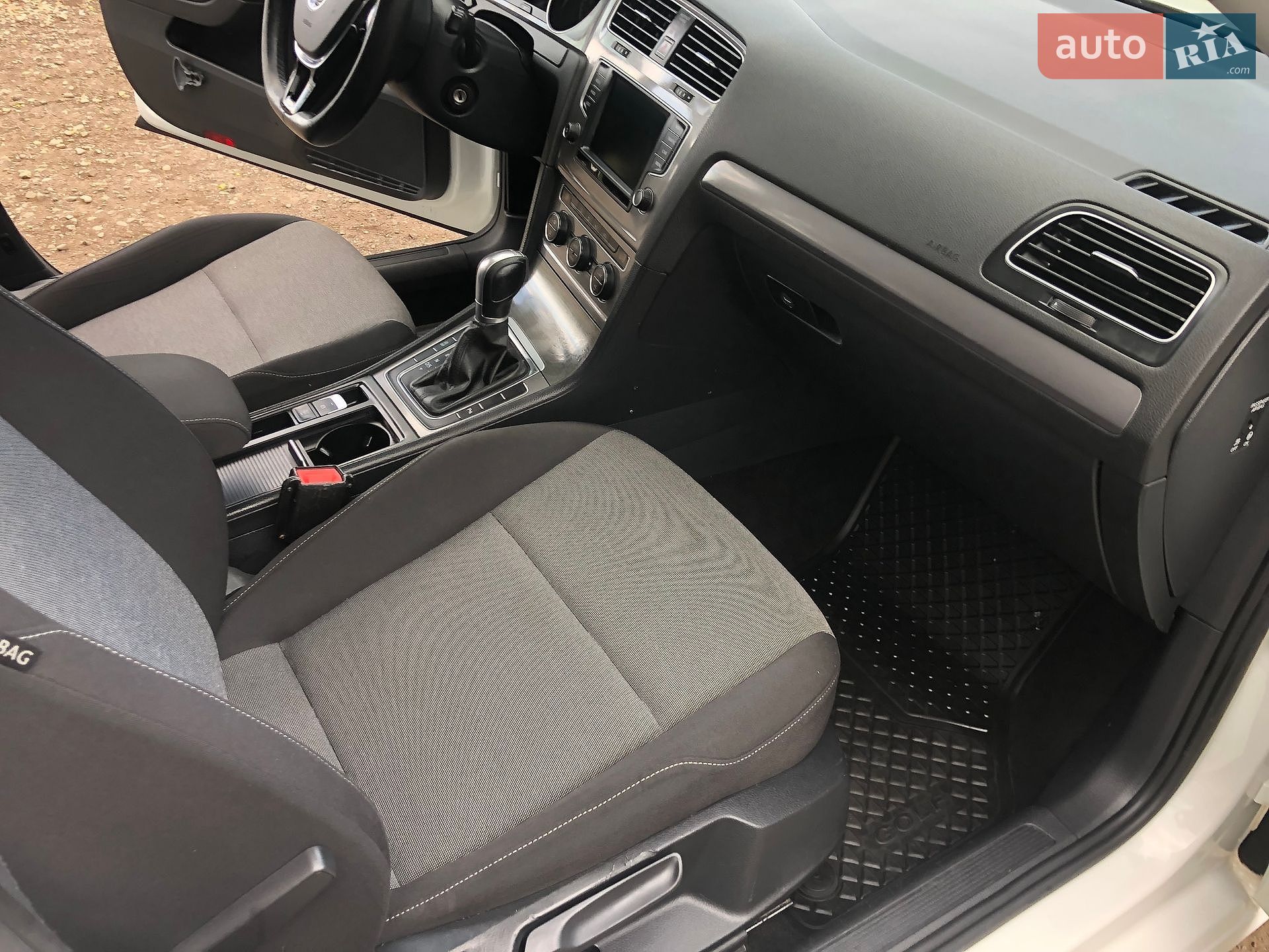 Volkswagen Golf 2016 VIN WVWZZZAUZGP557592 фото оголошення 38 з 43