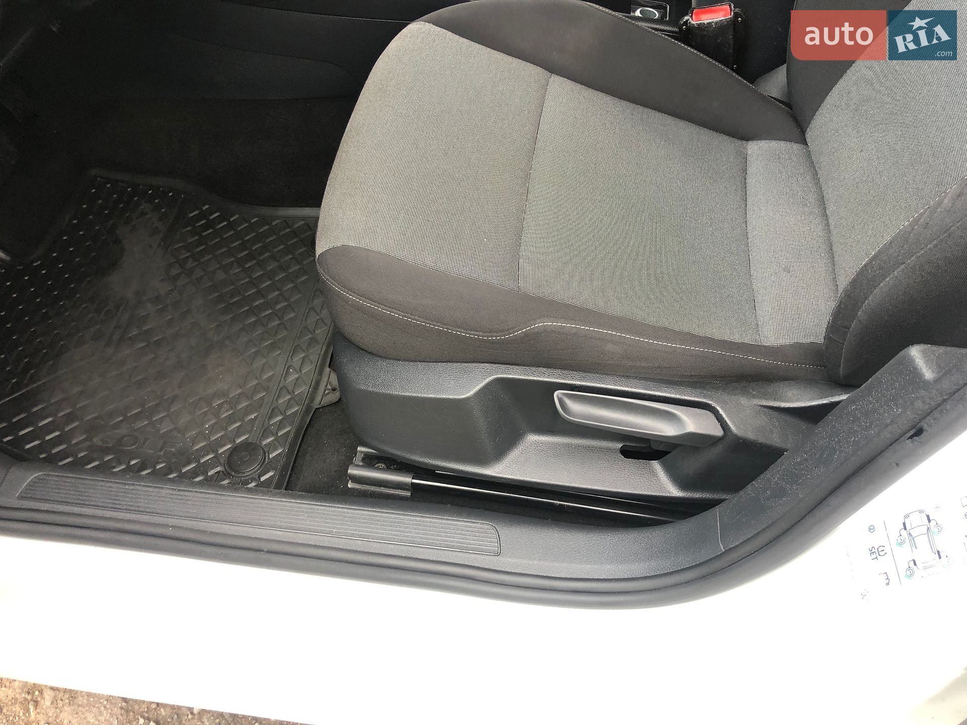 Volkswagen Golf 2016 VIN WVWZZZAUZGP557592 фото оголошення 40 з 43