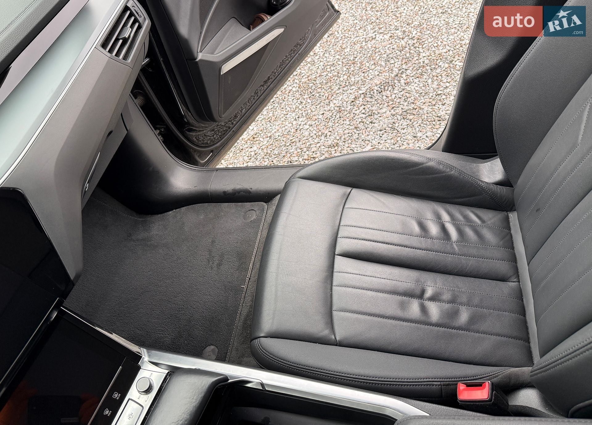 Audi e-tron 2020 VIN WAUZZZGE0LB037932 фото оголошення 14 з 30