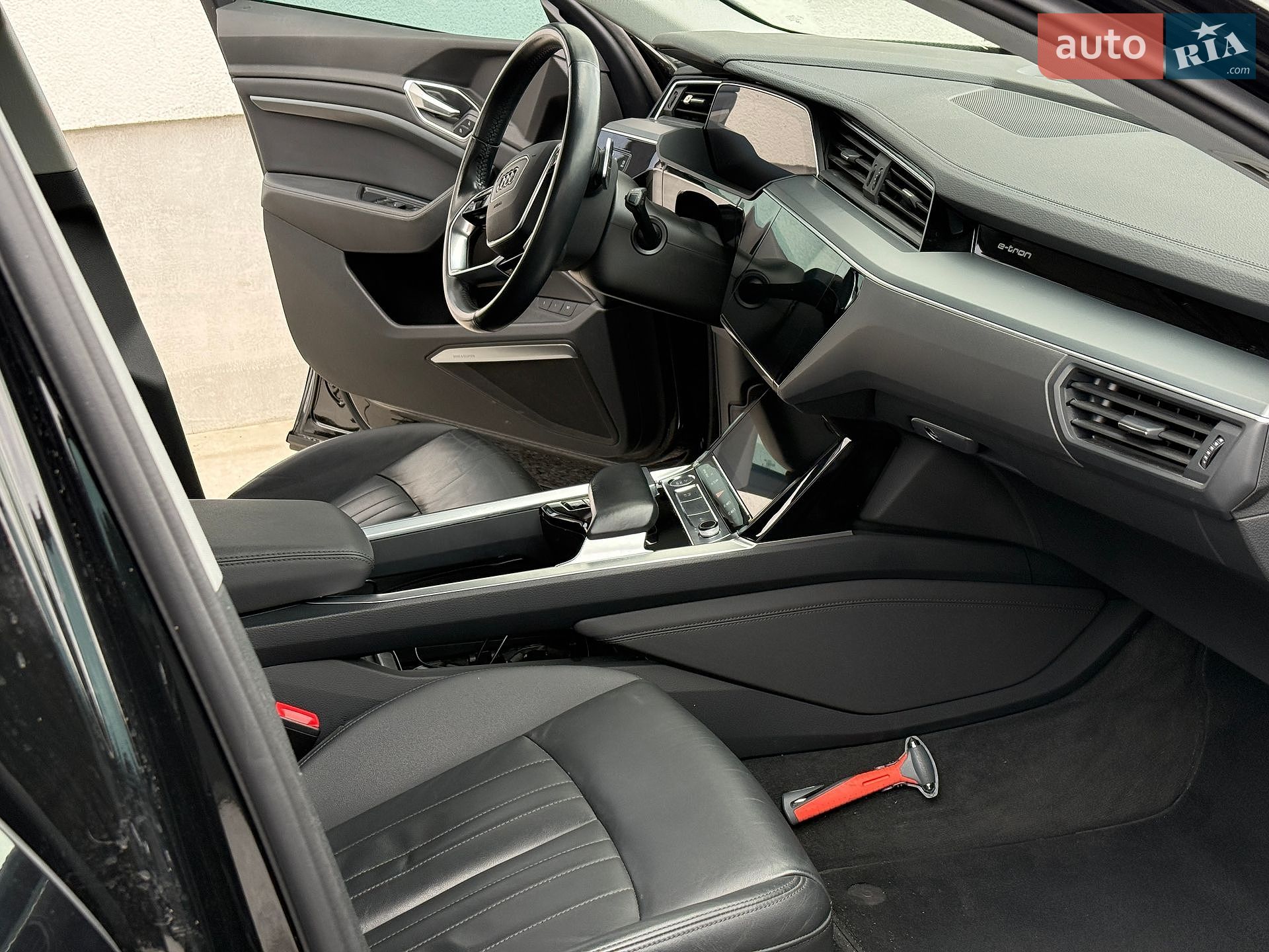 Audi e-tron 2020 VIN WAUZZZGE0LB037932 фото оголошення 26 з 30