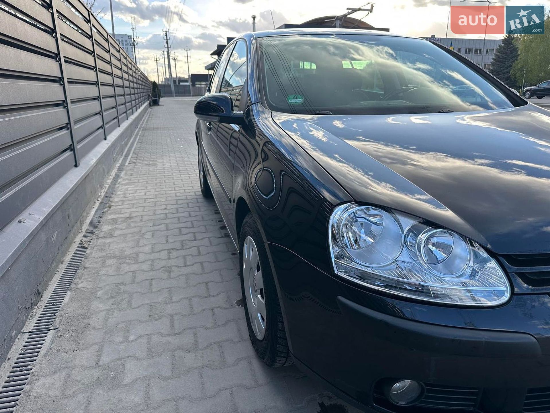 Volkswagen Golf 2005 VIN WVWZZZ1KZ6B085818 фото оголошення 6 з 21