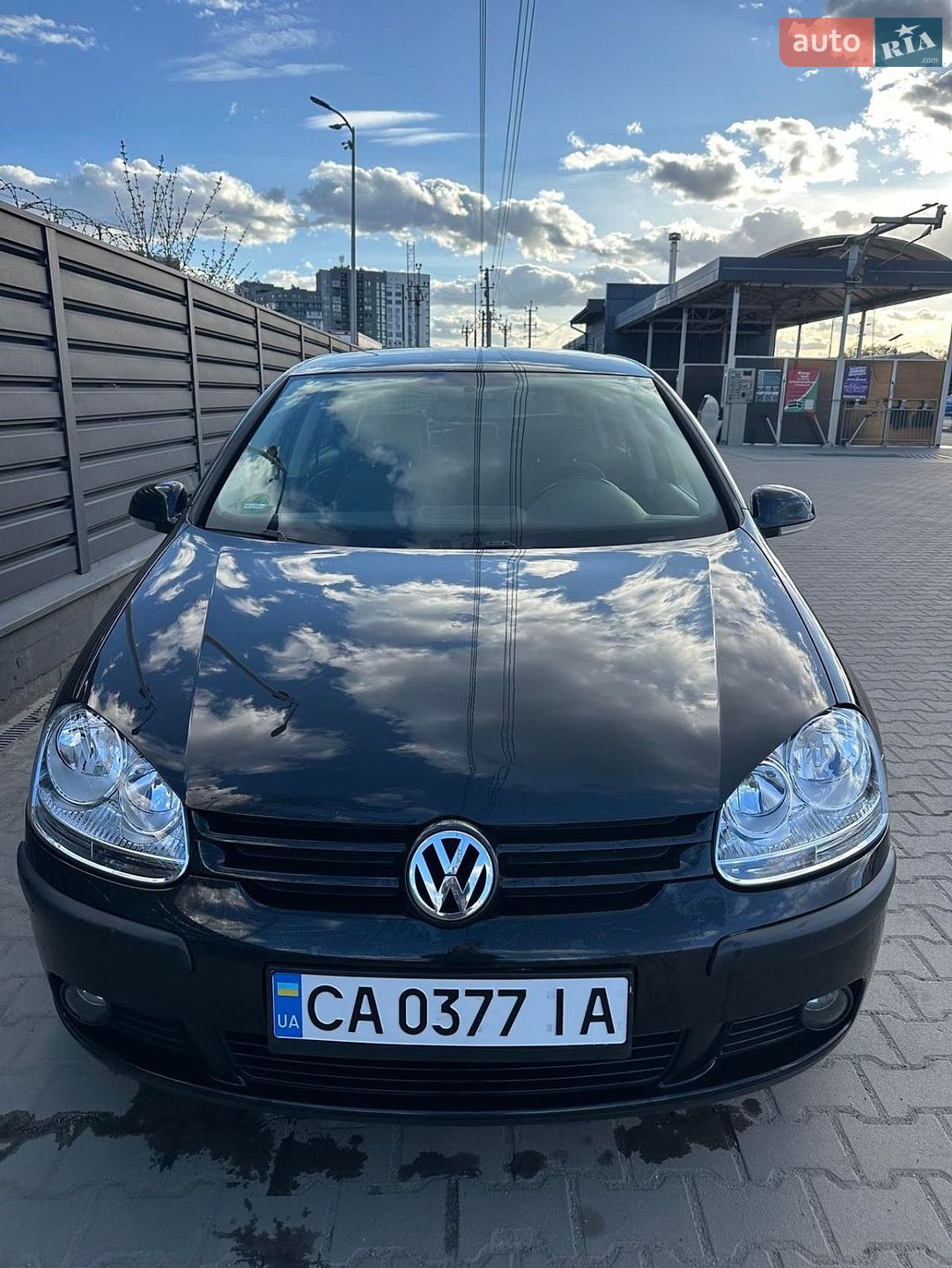 Volkswagen Golf 2005 VIN WVWZZZ1KZ6B085818 фото оголошення 2 з 21