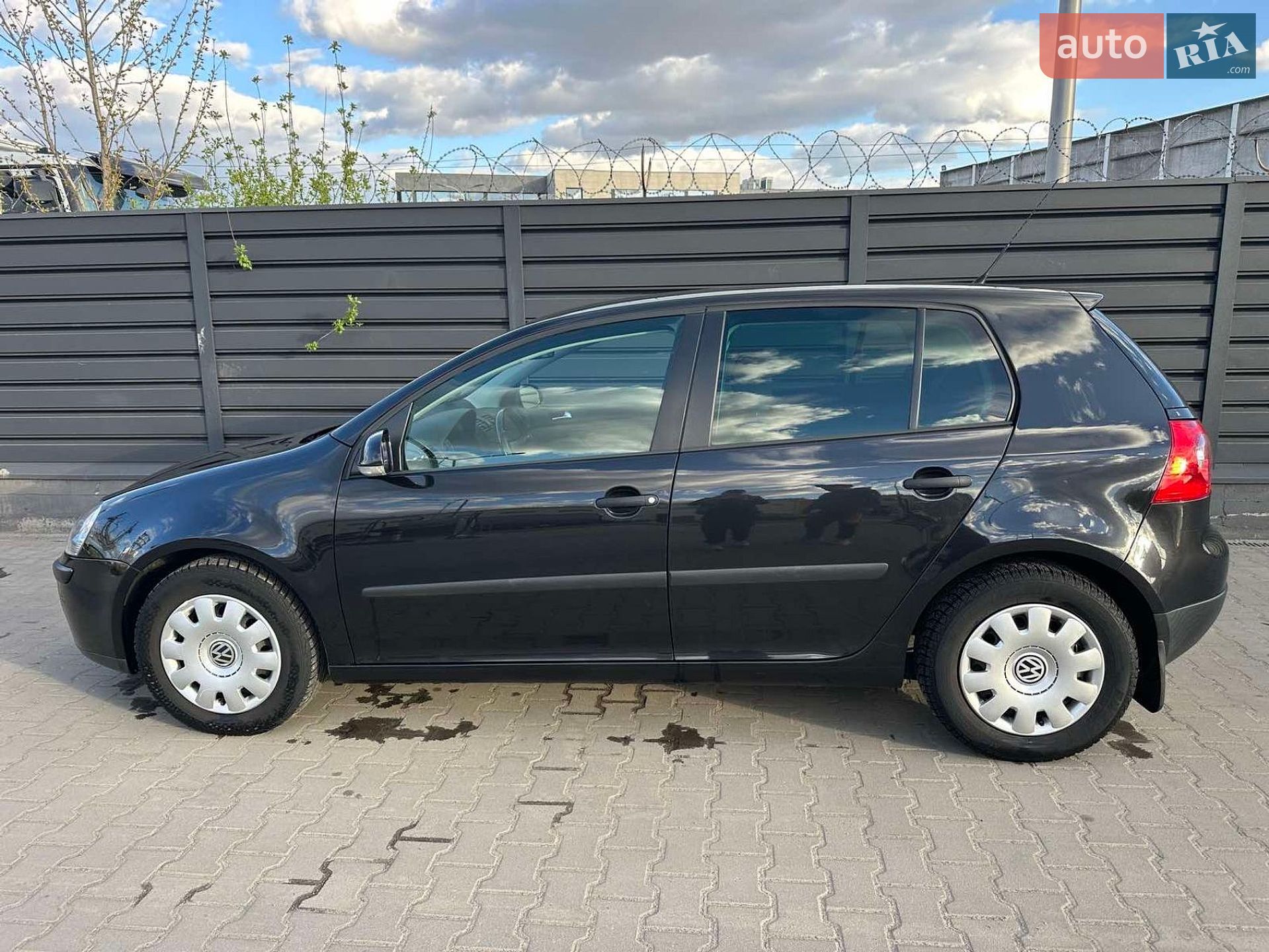 Volkswagen Golf 2005 VIN WVWZZZ1KZ6B085818 фото оголошення 9 з 21