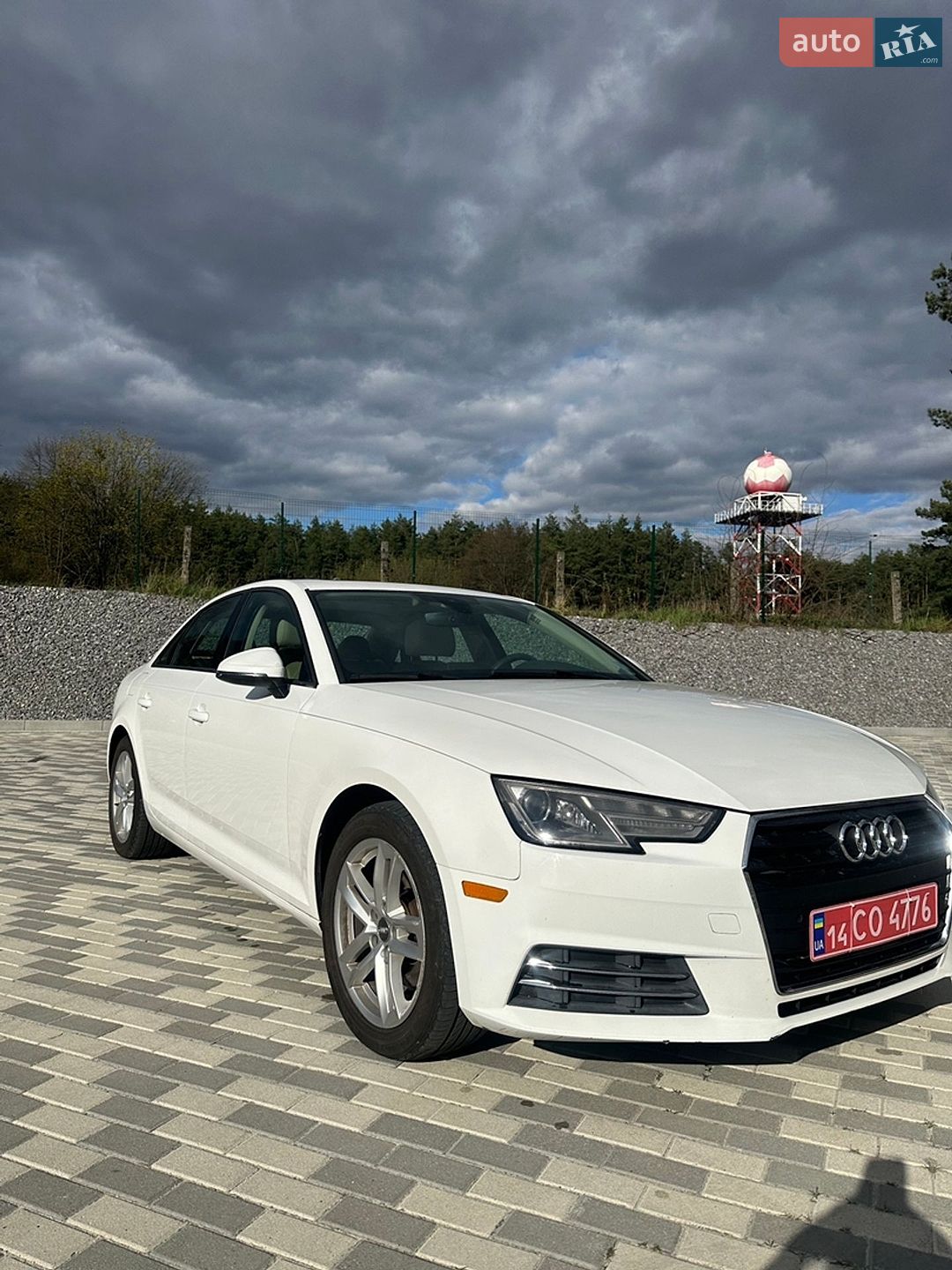 Audi A4 2017 VIN WAUGMAF46HN045765 фото оголошення 3 з 33