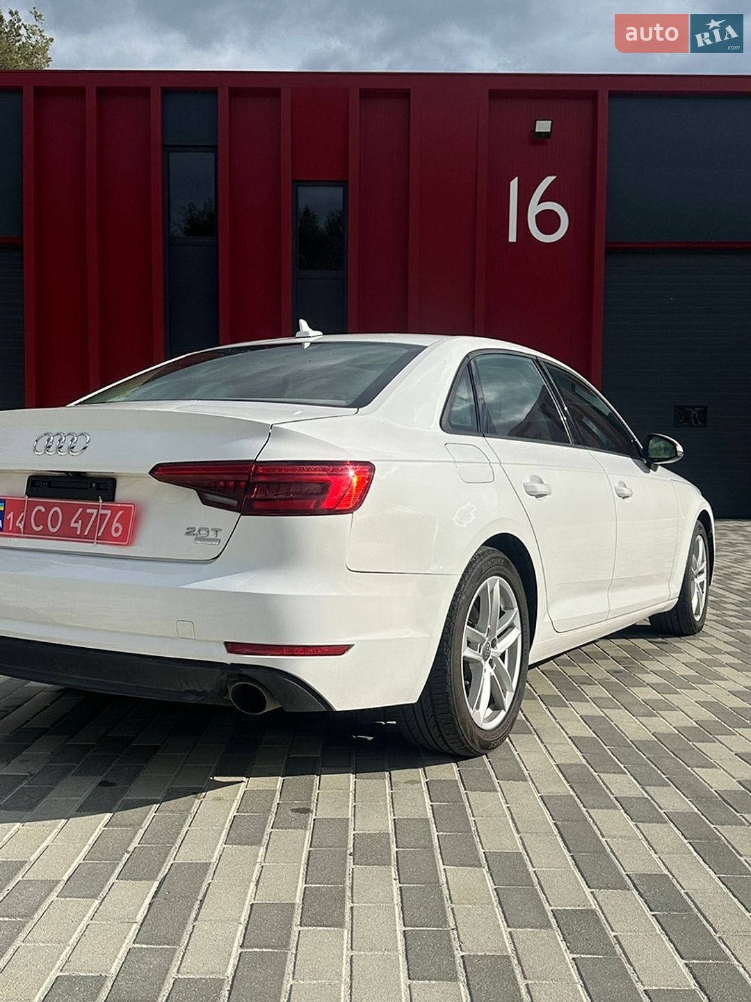 Audi A4 2017 VIN WAUGMAF46HN045765 фото оголошення 11 з 33