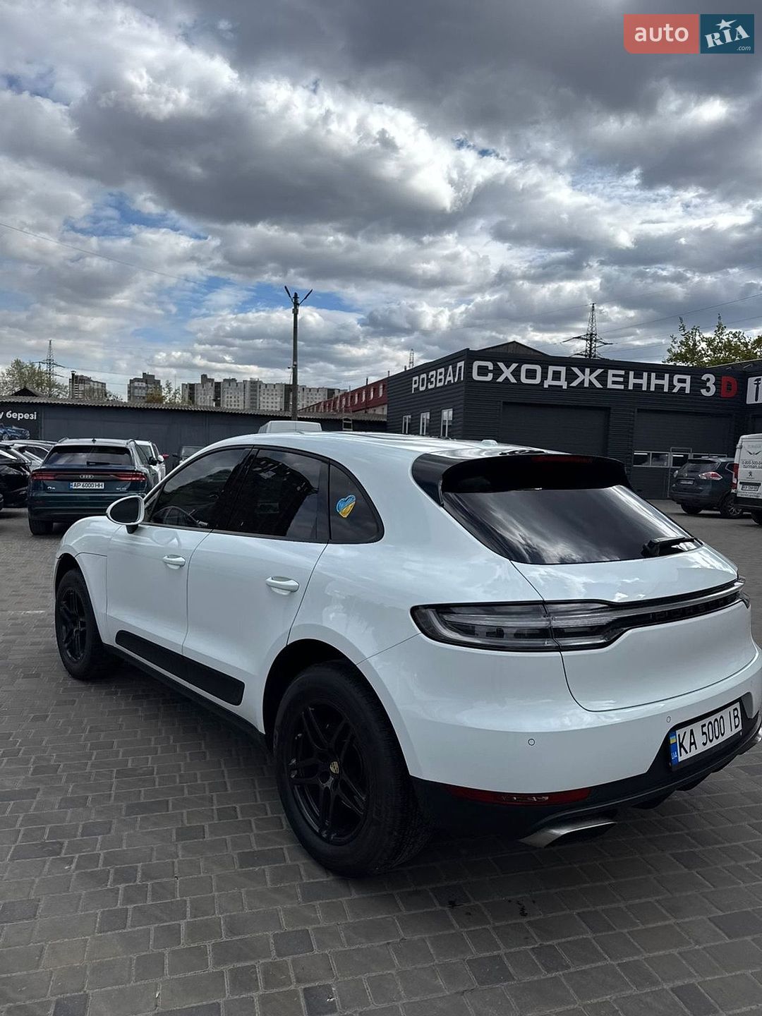 Porsche Macan 2018 VIN WP1AA2A5XJLB22788 фото оголошення 2 з 16