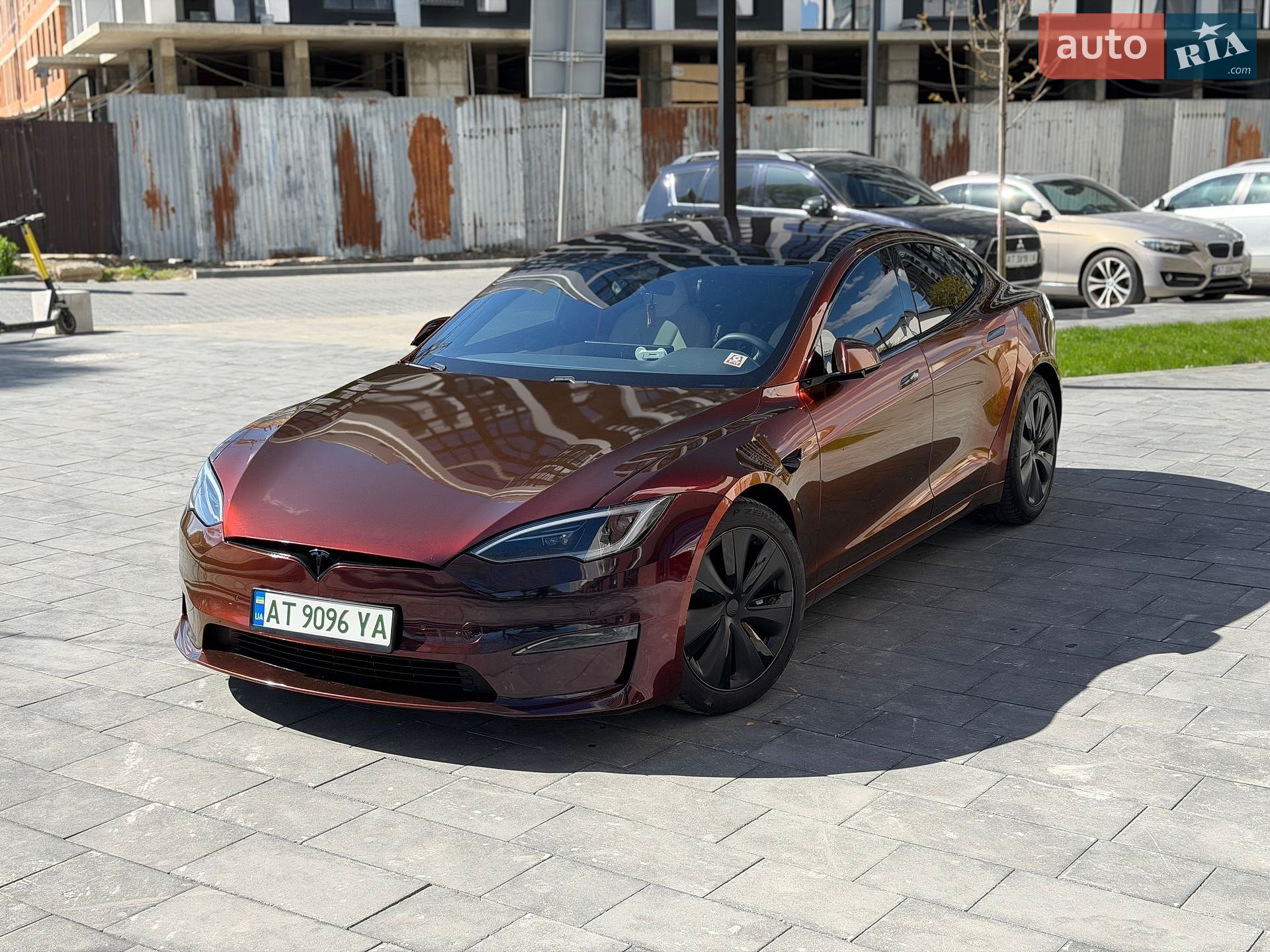 Tesla Model S 2021 VIN 5YJSA1E56NF461180 фото оголошення 3 з 15