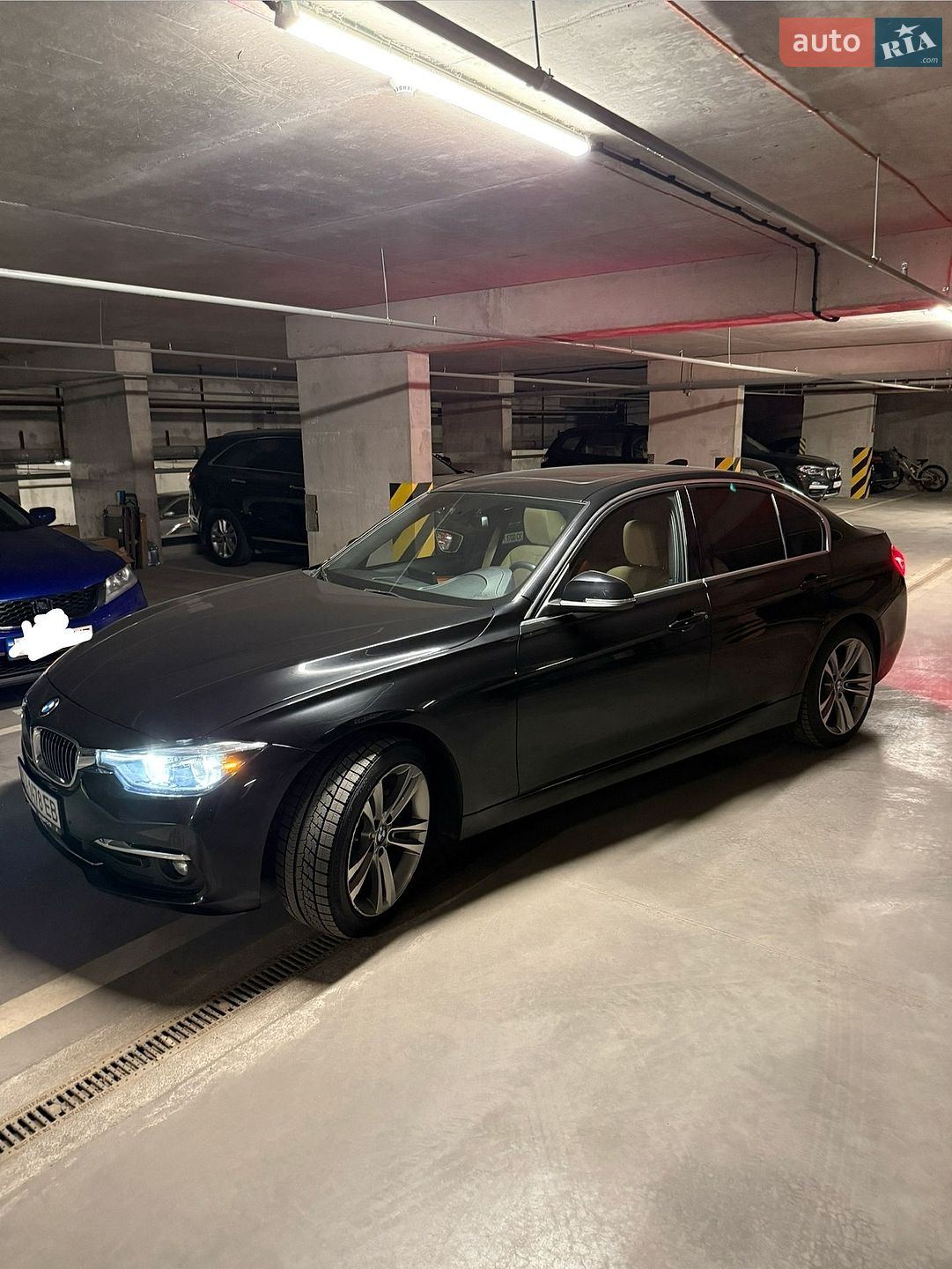 BMW 3 Series 2018 VIN WBA8D9C54JA615727 фото оголошення 12 з 28