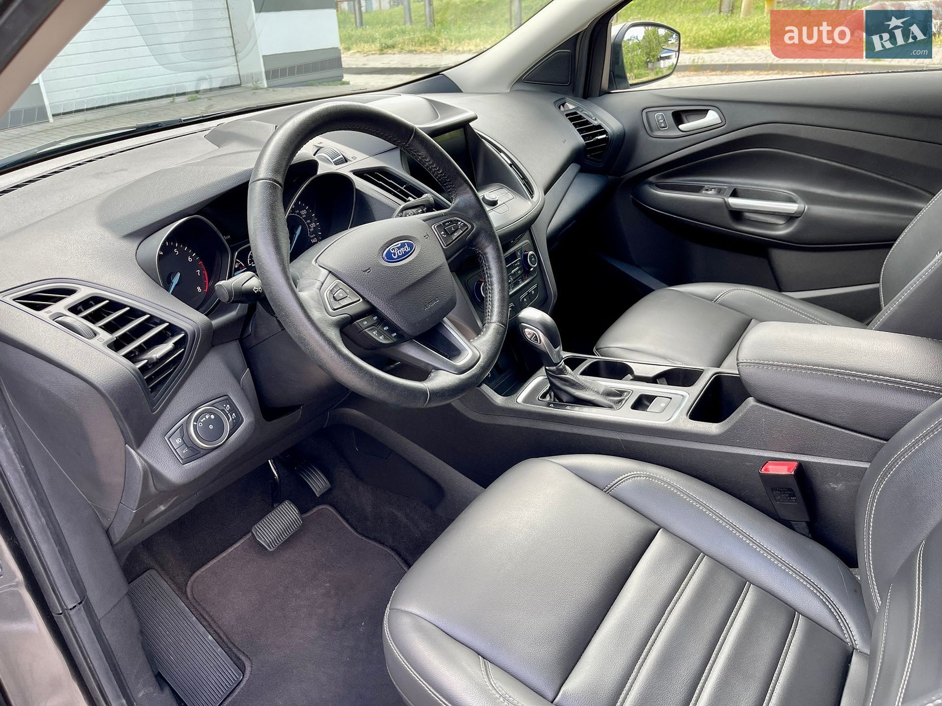 Ford Escape 2019 VIN 1FMCU9HD9KUC28597 фото оголошення 7 з 14