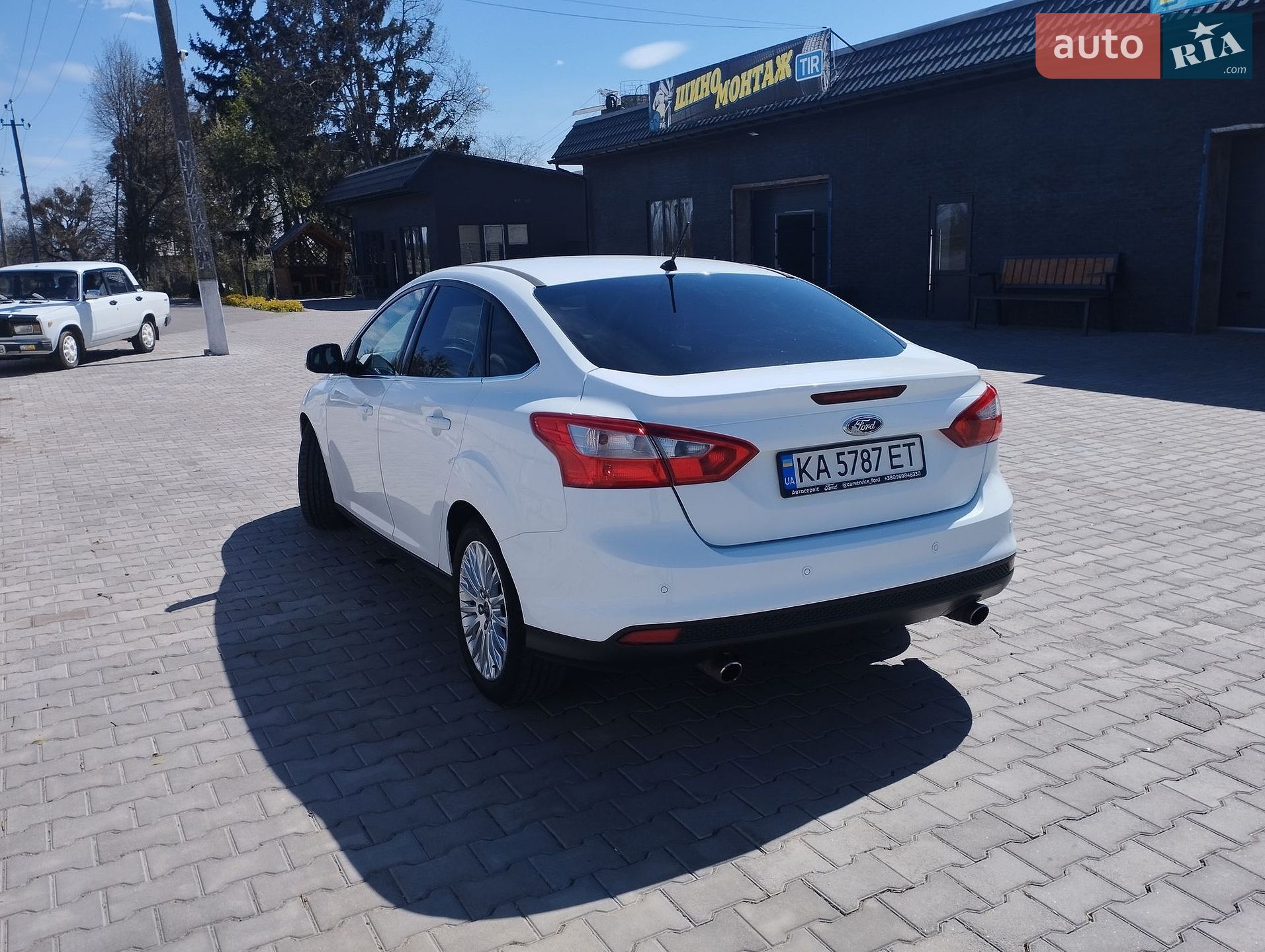 Ford Focus 2011 VIN WF0MXXGCBMBP32706 фото оголошення 6 з 32
