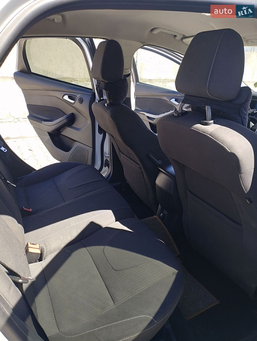 Ford Focus 2011 VIN WF0MXXGCBMBP32706 фото оголошення 12 з 32