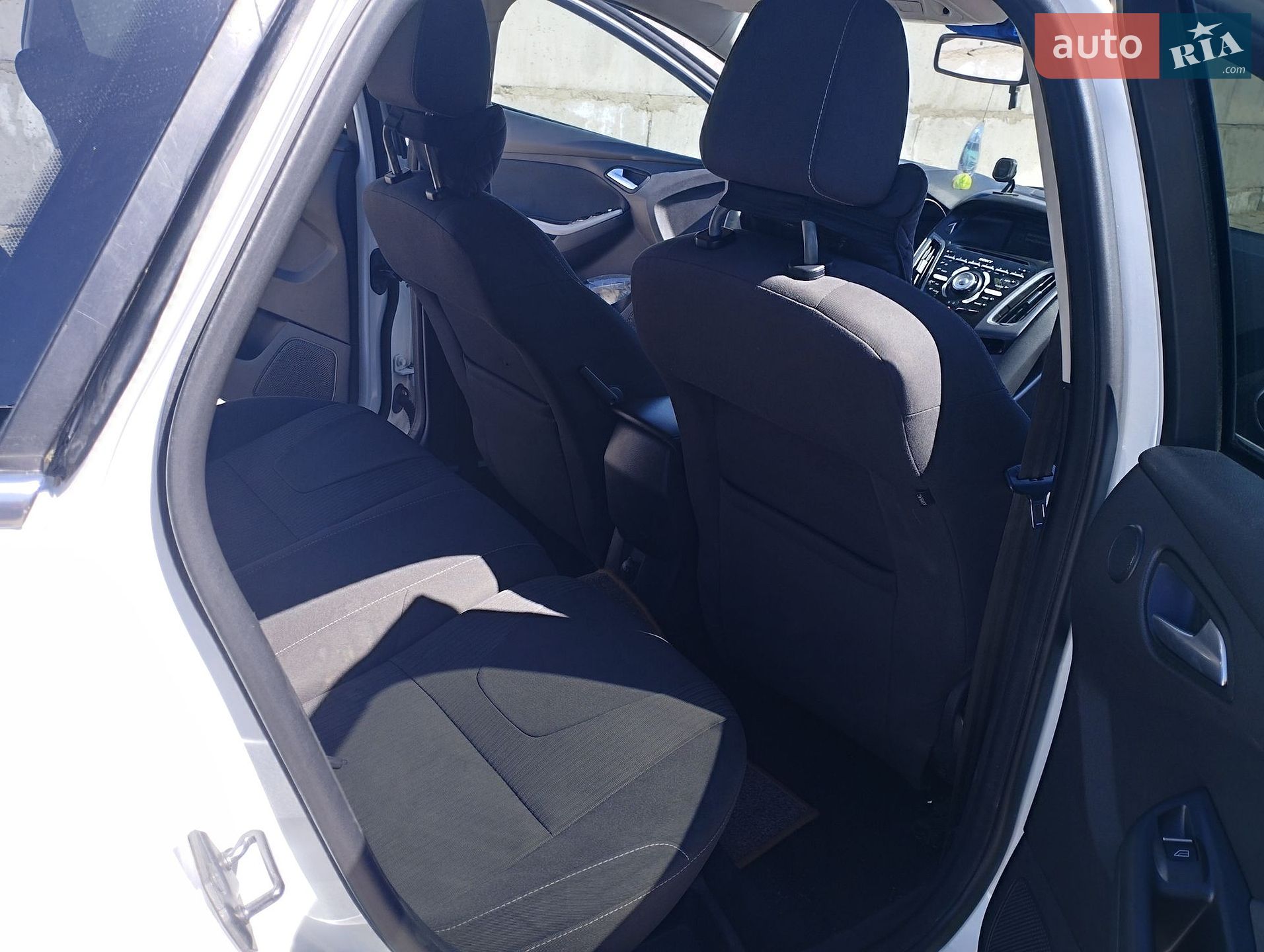 Ford Focus 2011 VIN WF0MXXGCBMBP32706 фото оголошення 10 з 32