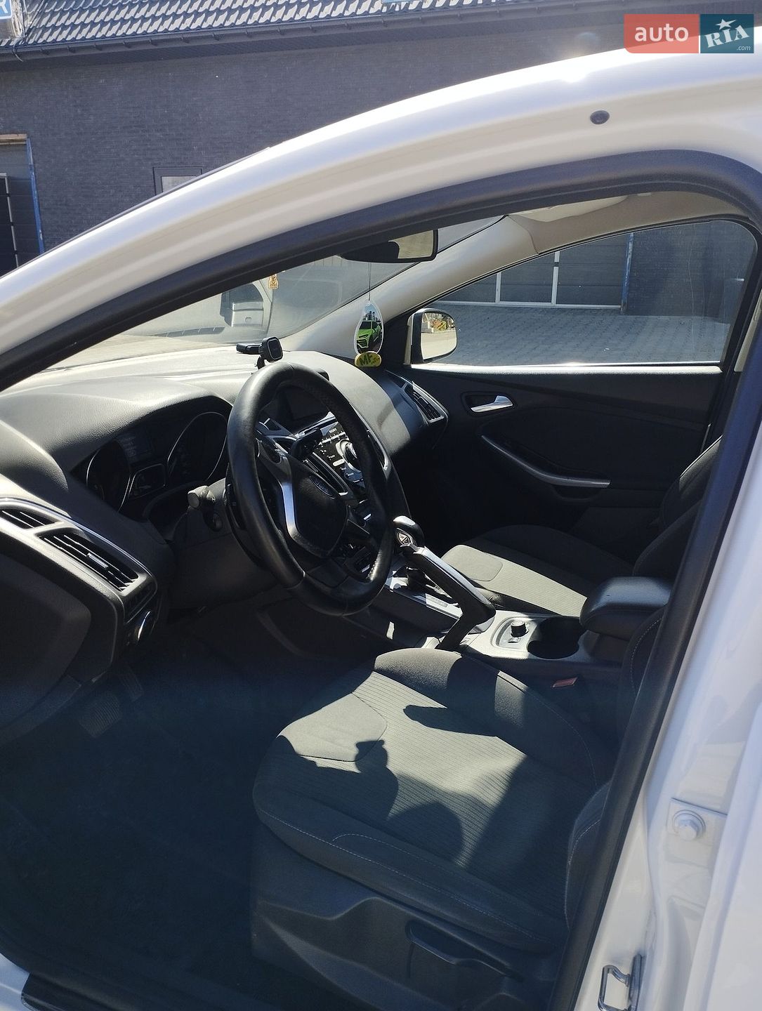 Ford Focus 2011 VIN WF0MXXGCBMBP32706 фото оголошення 13 з 32
