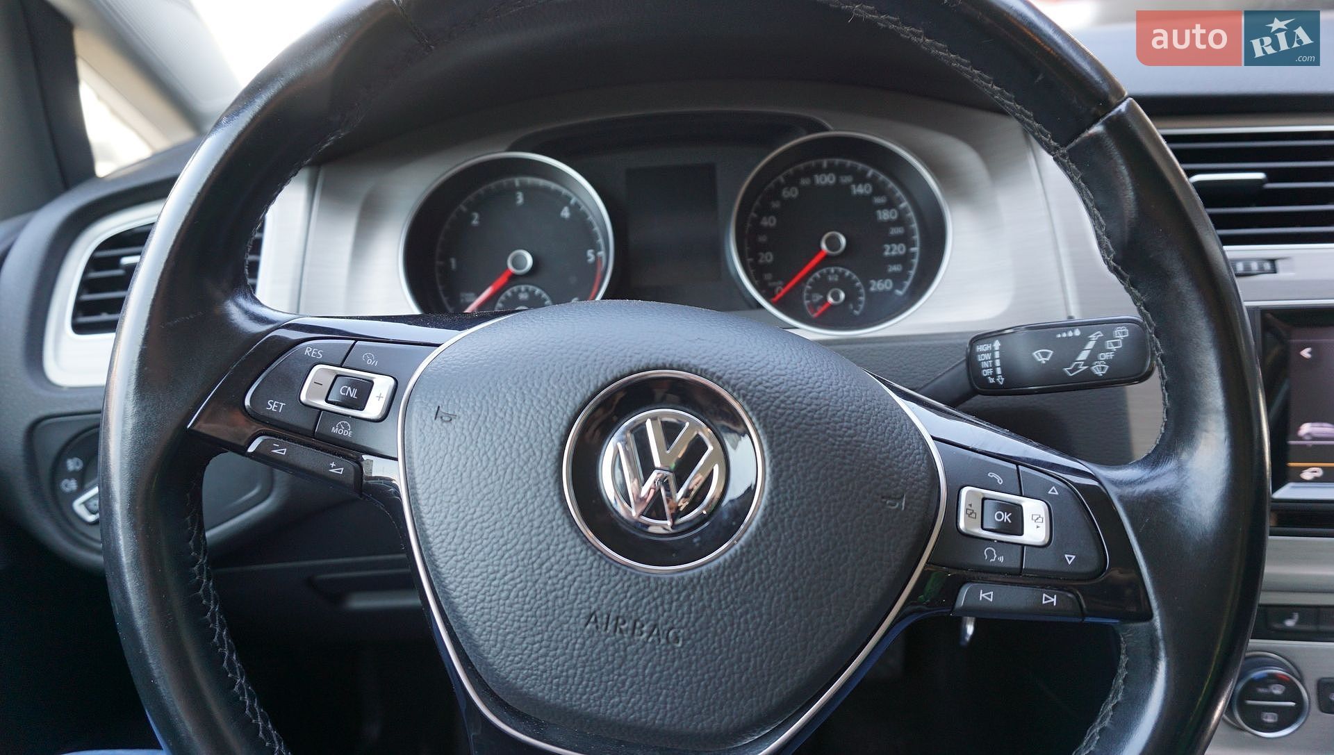 Volkswagen Golf 2015 VIN WVWZZZAUZFP081290 фото оголошення 2 з 11