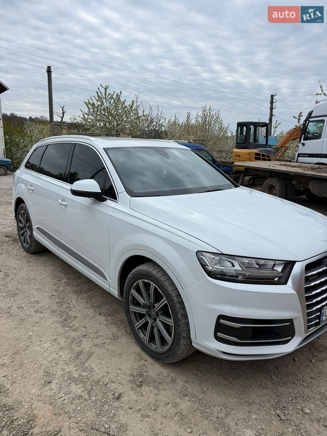 Audi Q7 2017 VIN WA1LHAF7XHD052170 фото оголошення 3 з 10