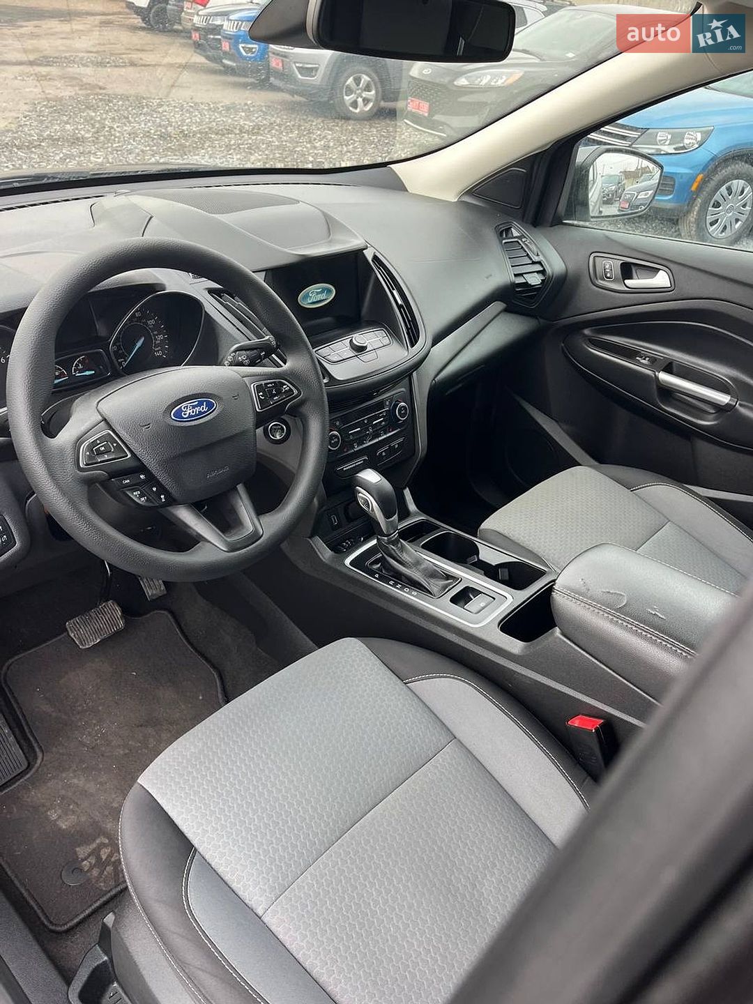Ford Escape 2019 VIN 1FMCU0GD4KUA47937 фото оголошення 12 з 33