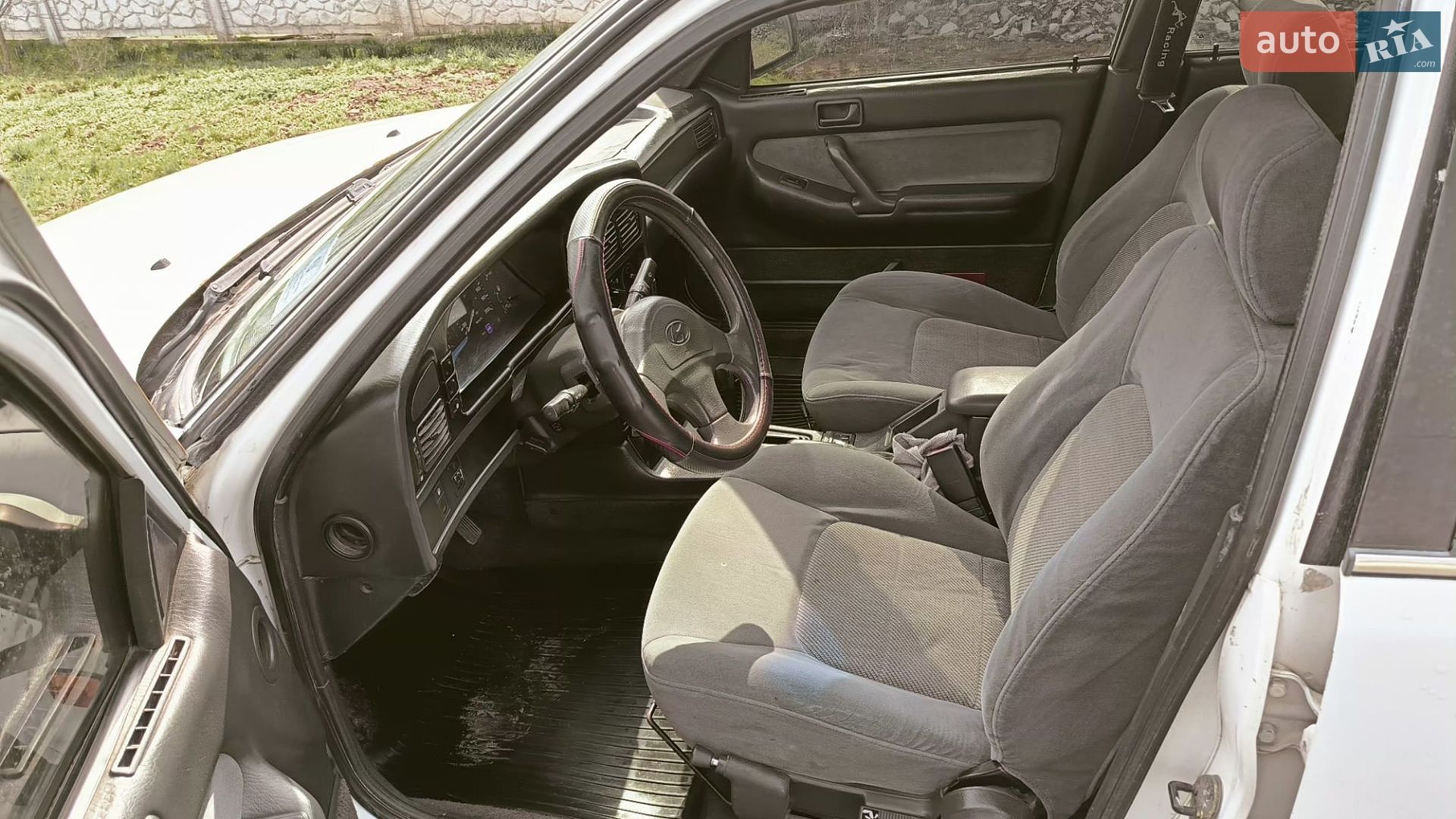 Hyundai Sonata 1993 VIN KMHBF31FPPU497498 фото оголошення 3 з 8