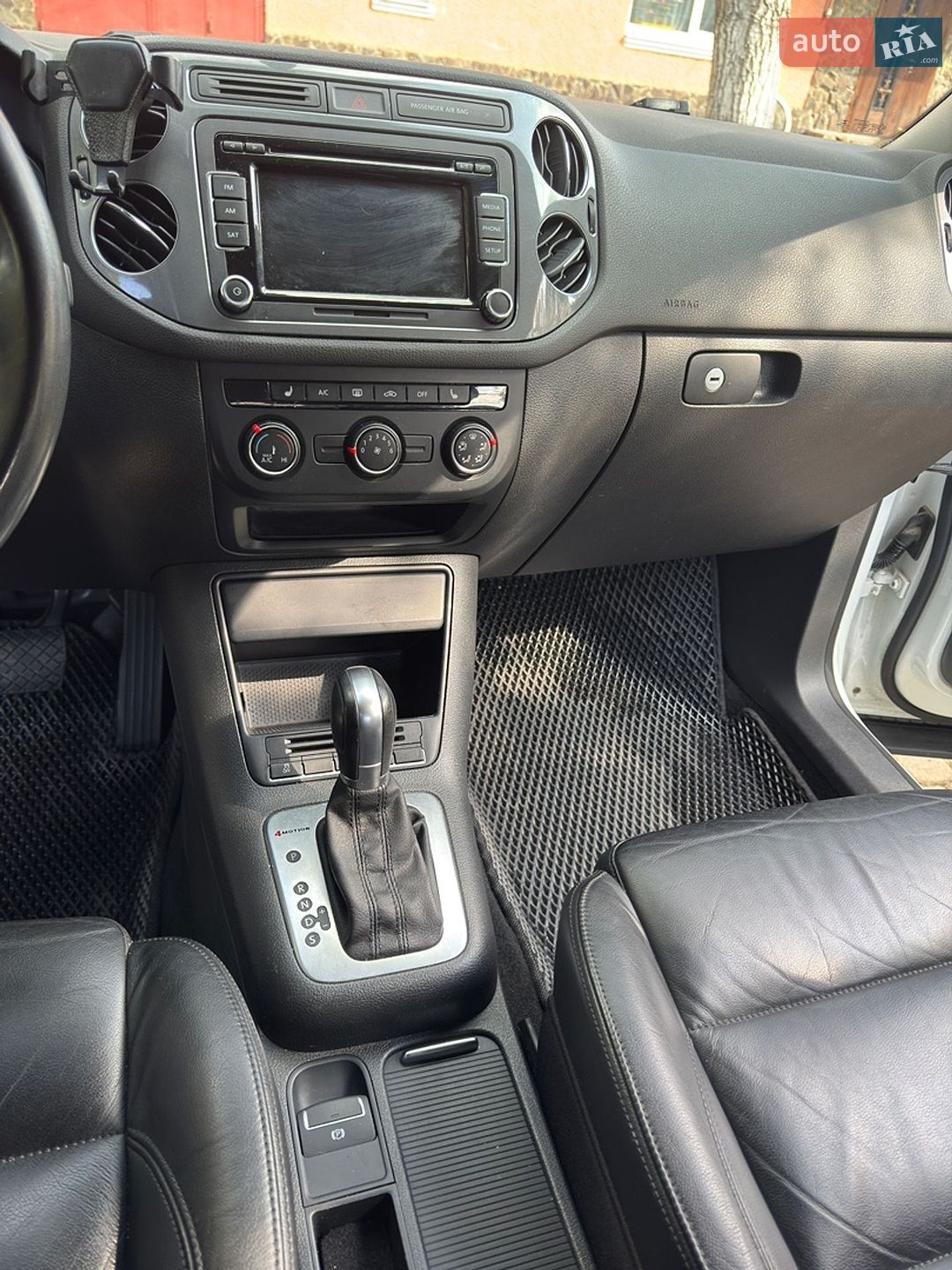 Volkswagen Tiguan 2014 VIN WVGBV7AX3FW503232 фото оголошення 18 з 32