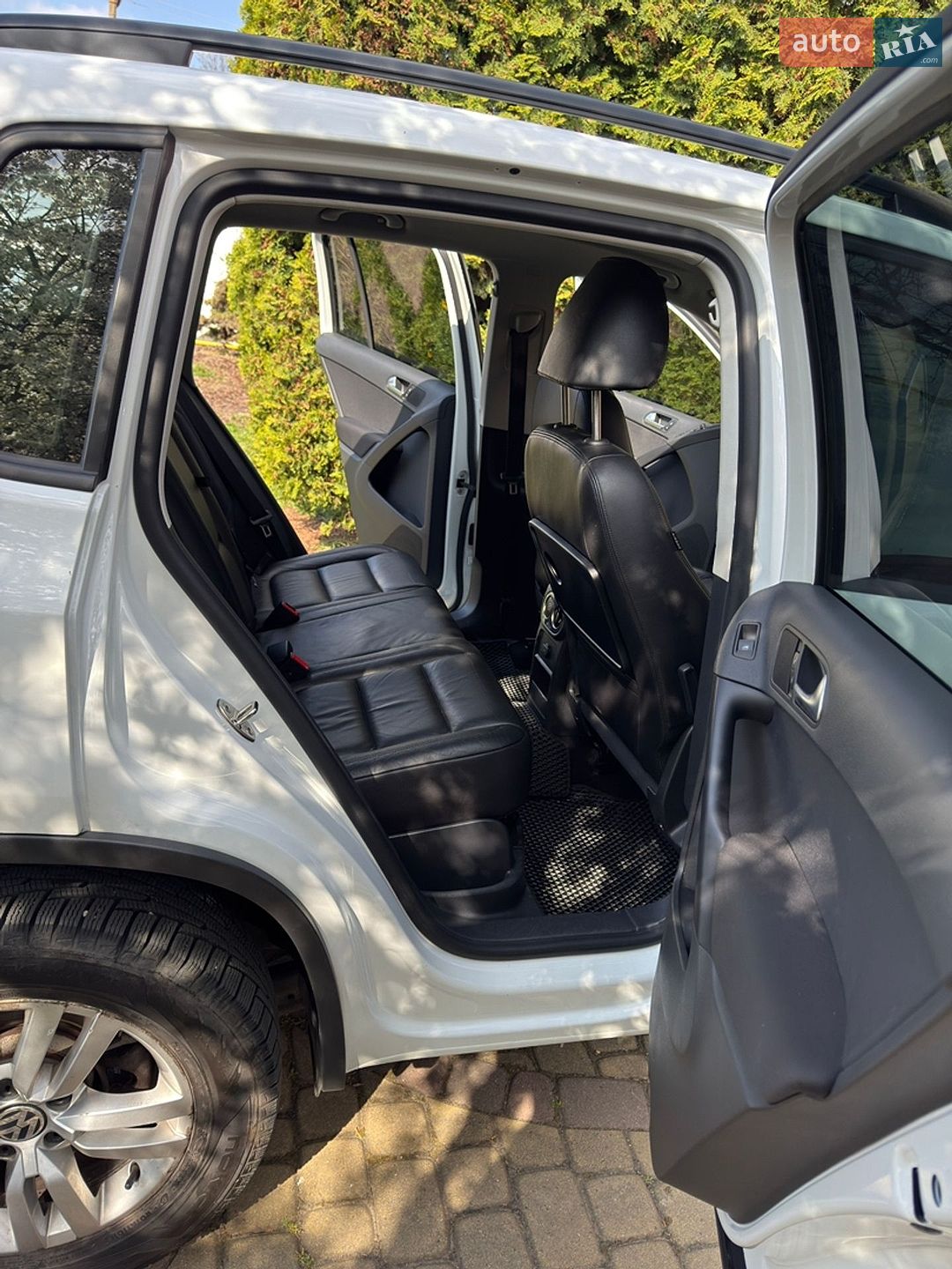 Volkswagen Tiguan 2014 VIN WVGBV7AX3FW503232 фото оголошення 23 з 32