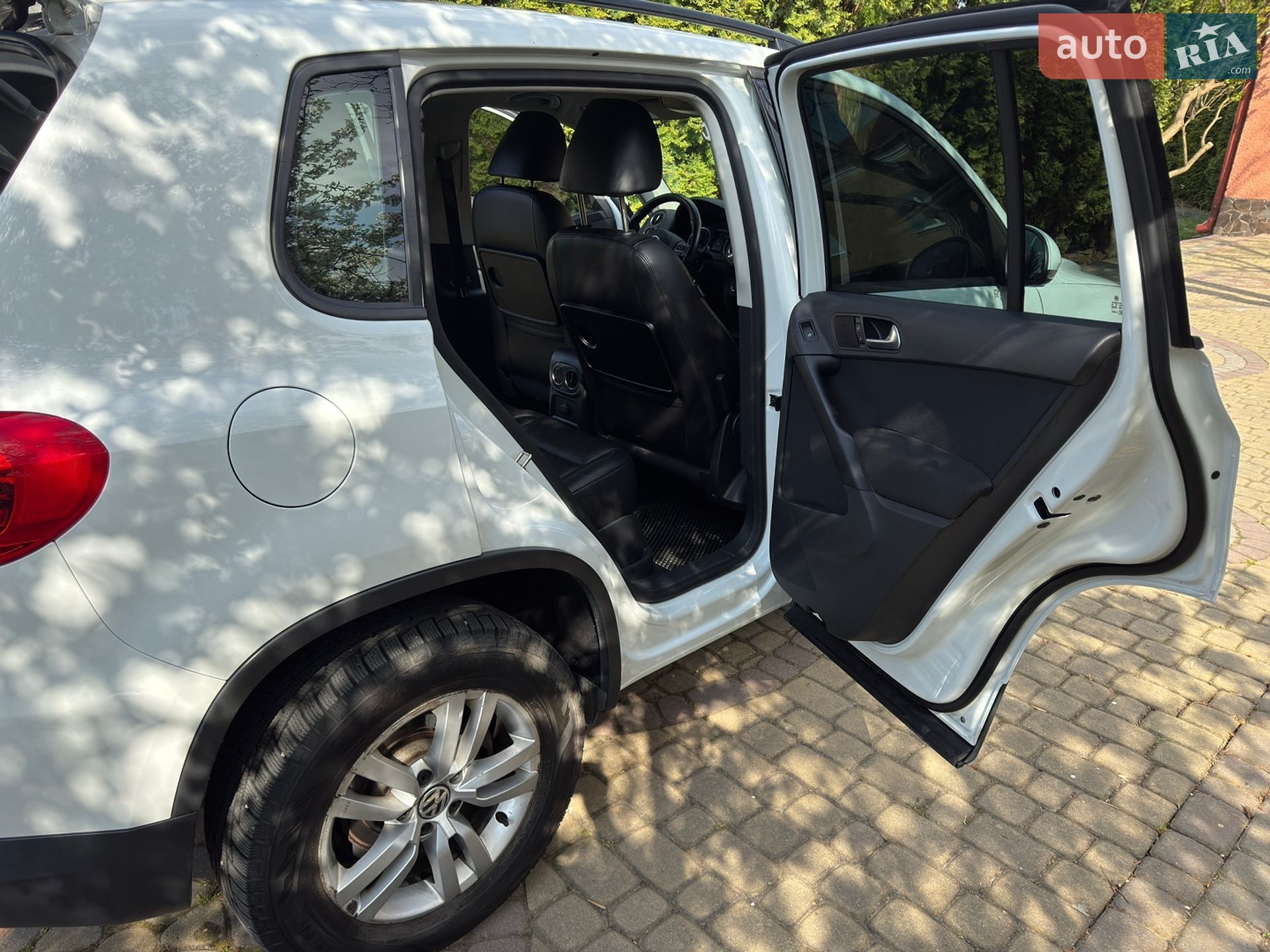 Volkswagen Tiguan 2014 VIN WVGBV7AX3FW503232 фото оголошення 24 з 32