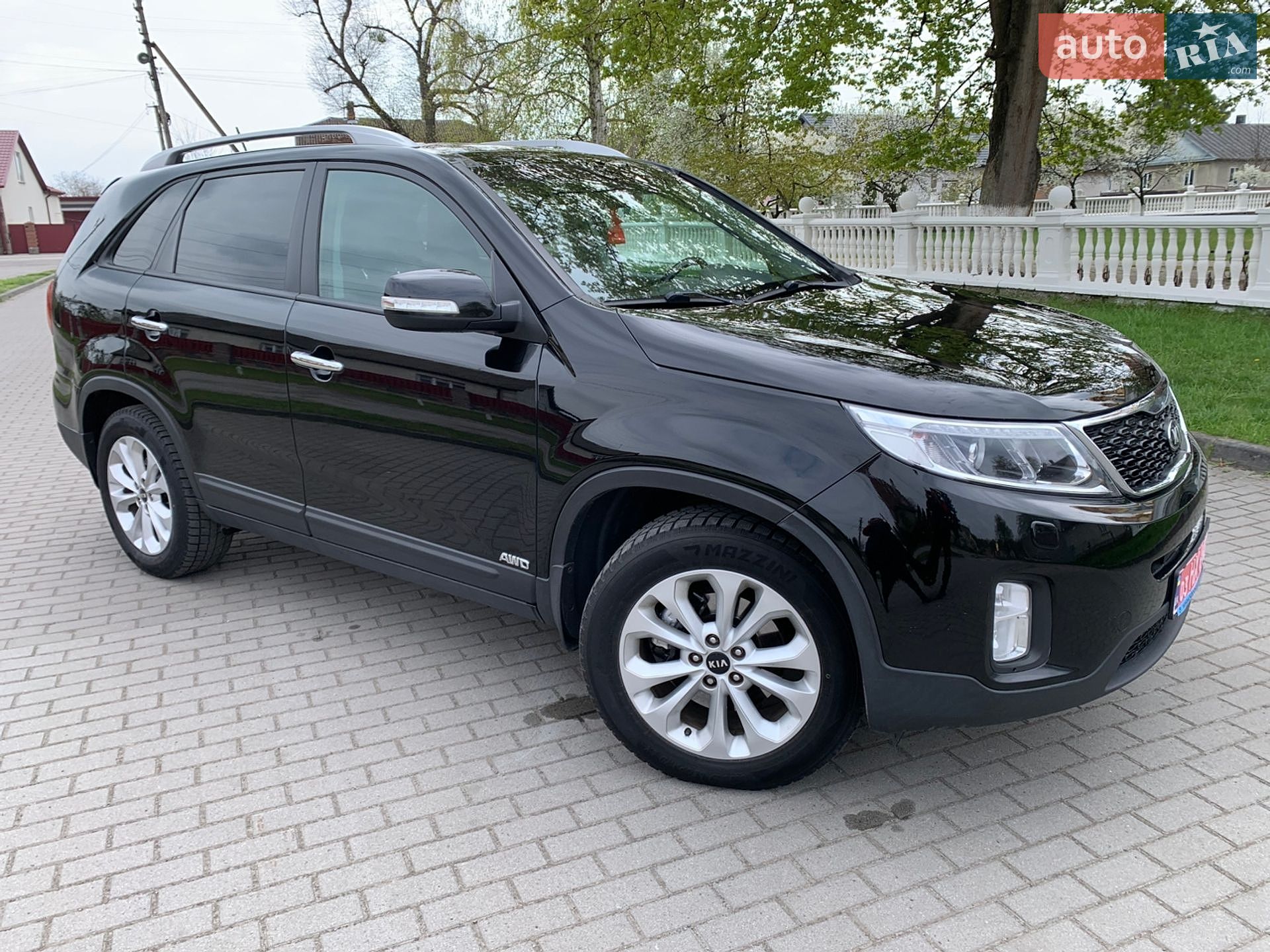 Kia Sorento 2013 VIN KNAKU814DD5361952 фото оголошення 4 з 39