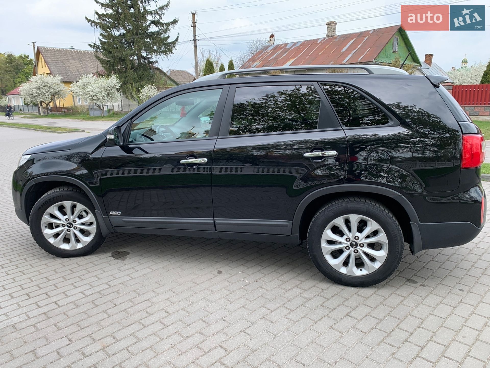 Kia Sorento 2013 VIN KNAKU814DD5361952 фото оголошення 10 з 39