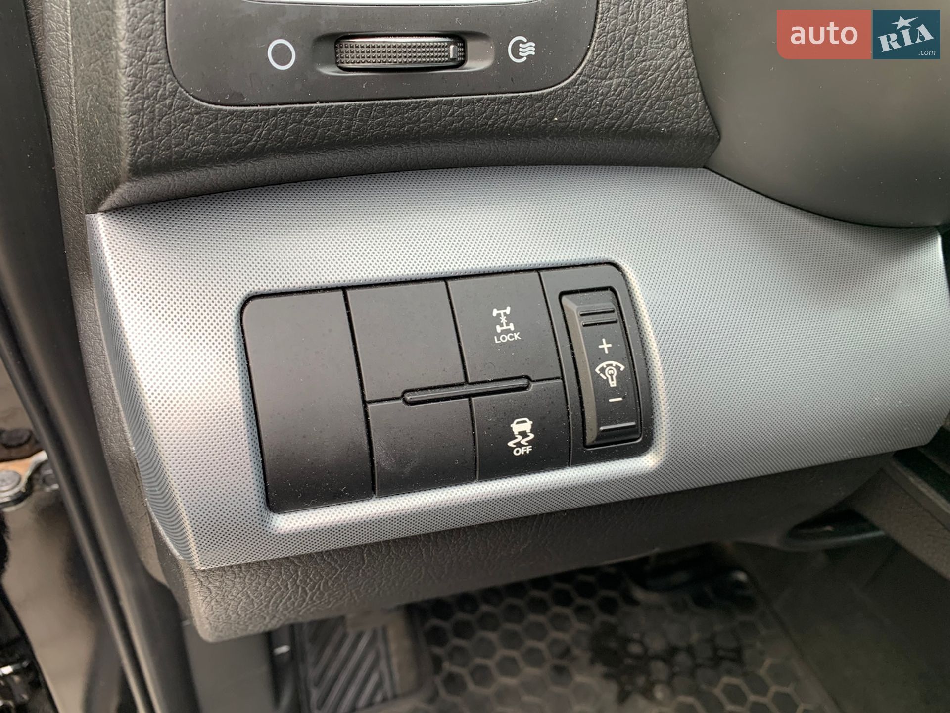 Kia Sorento 2013 VIN KNAKU814DD5361952 фото оголошення 32 з 39