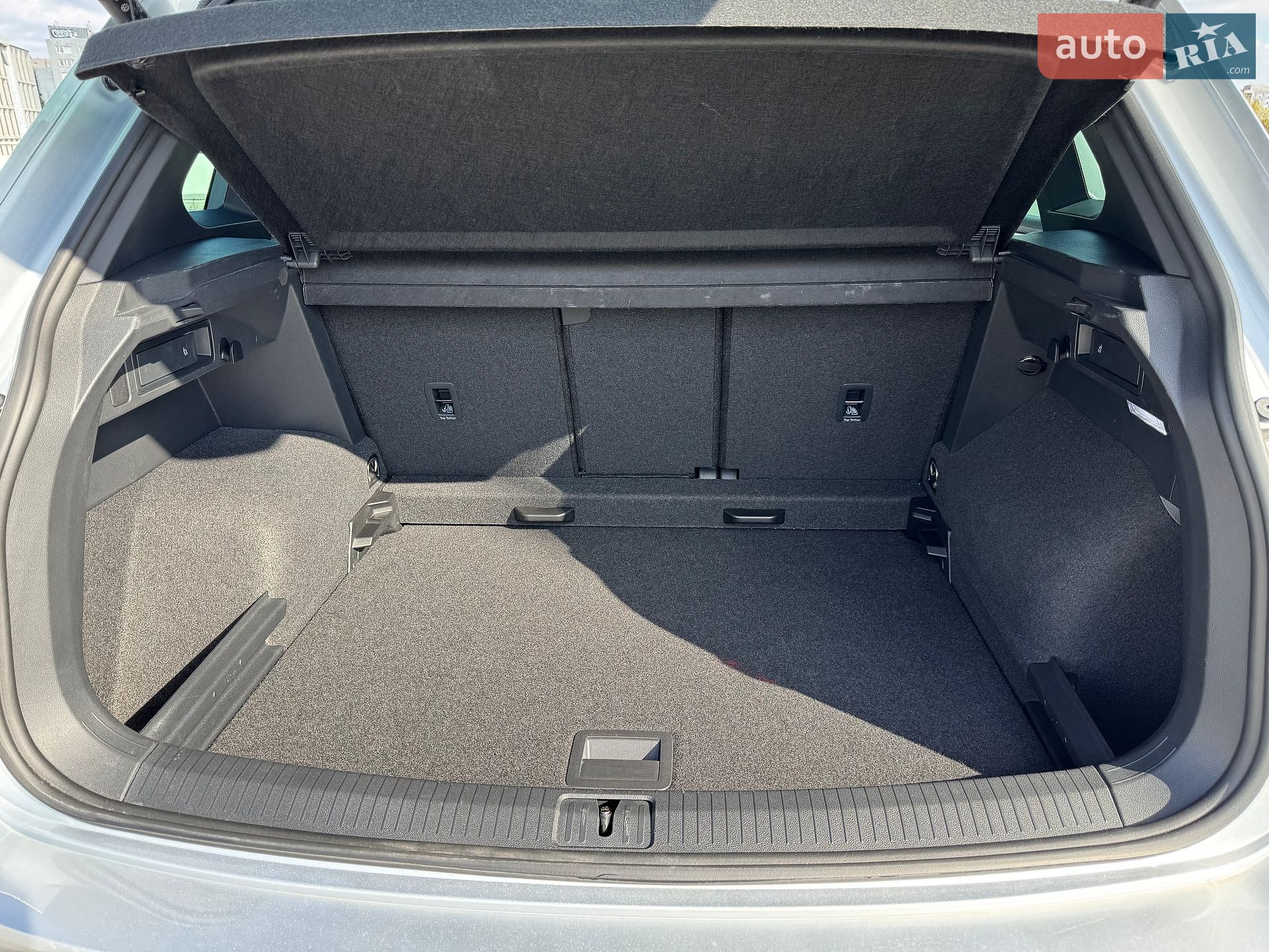 Volkswagen Tiguan 2022 VIN WVGZZZ5N8PW006086 фото оголошення 29 з 51