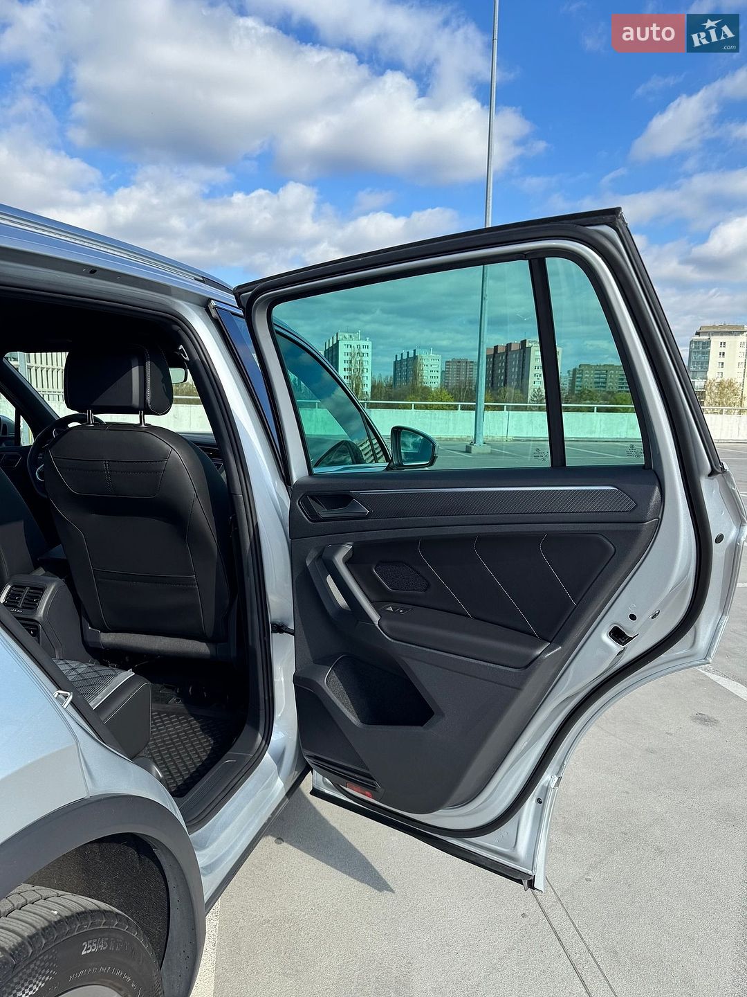 Volkswagen Tiguan 2022 VIN WVGZZZ5N8PW006086 фото оголошення 27 з 51
