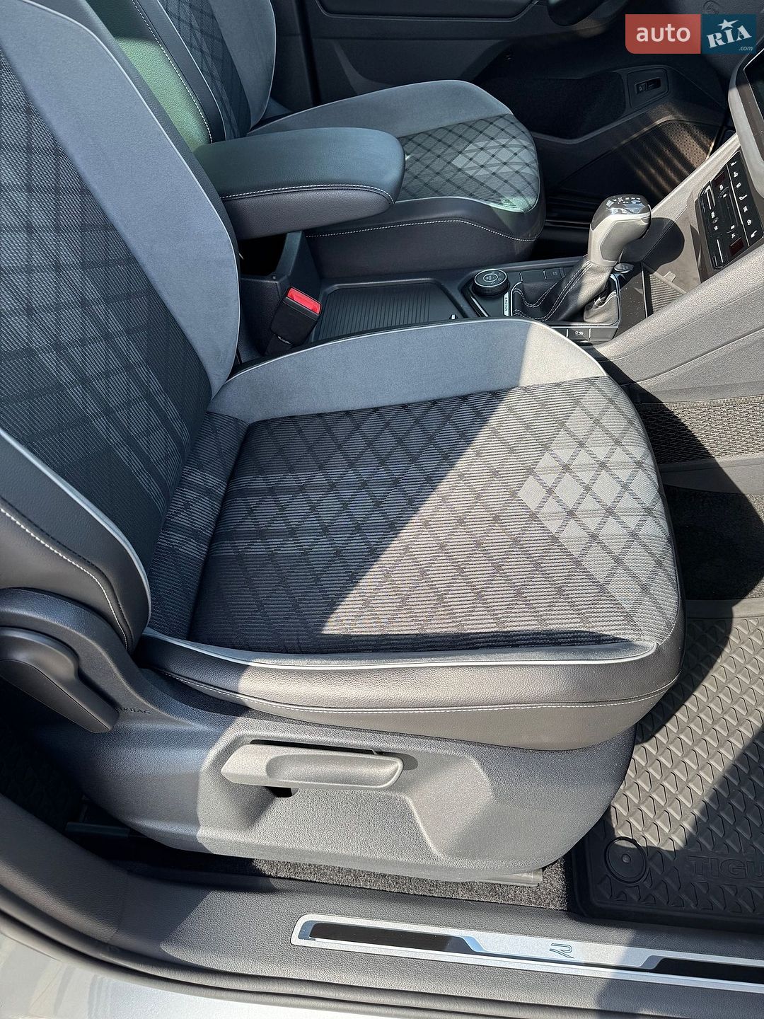 Volkswagen Tiguan 2022 VIN WVGZZZ5N8PW006086 фото оголошення 15 з 51