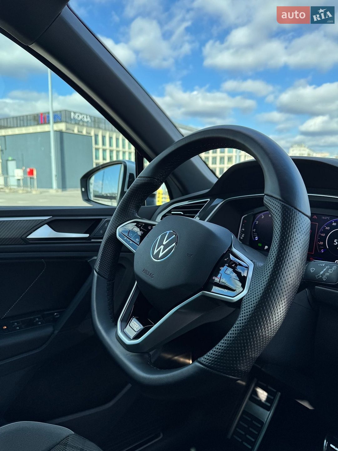 Volkswagen Tiguan 2022 VIN WVGZZZ5N8PW006086 фото оголошення 31 з 51