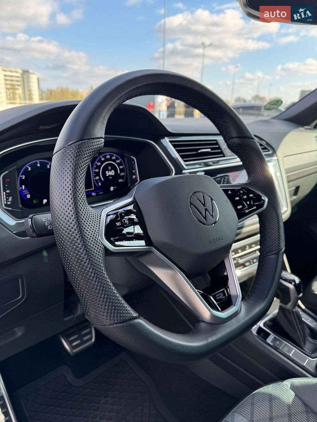 Volkswagen Tiguan 2022 VIN WVGZZZ5N8PW006086 фото оголошення 6 з 51