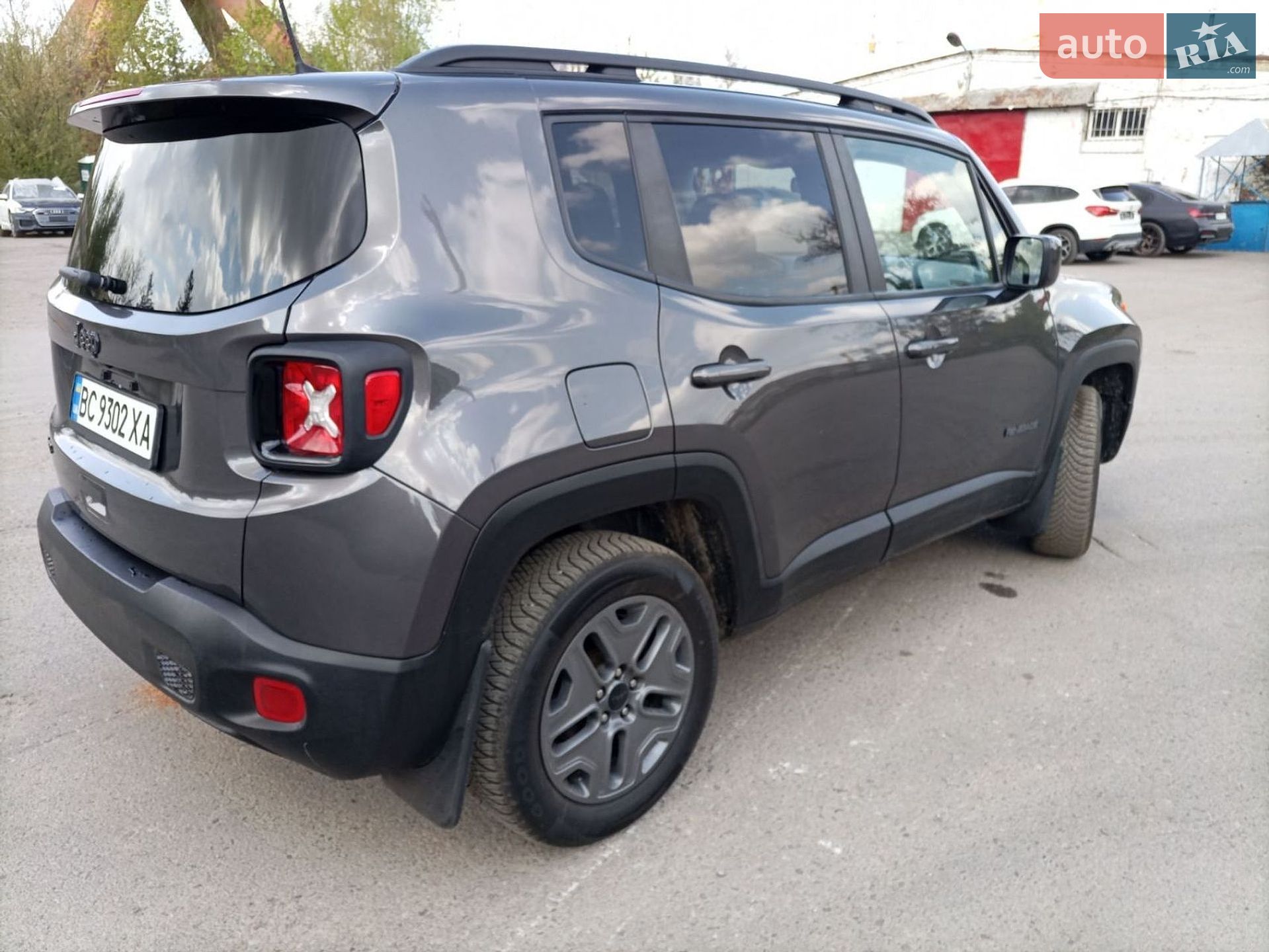 Jeep Renegade 2020 VIN ZACNJDAB1MPM27128 фото оголошення 9 з 28
