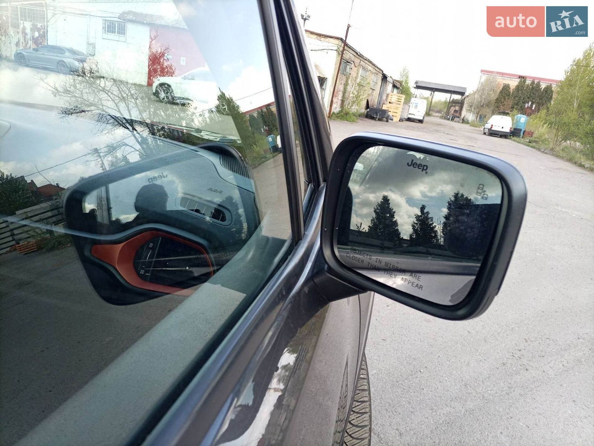 Jeep Renegade 2020 VIN ZACNJDAB1MPM27128 фото оголошення 19 з 28