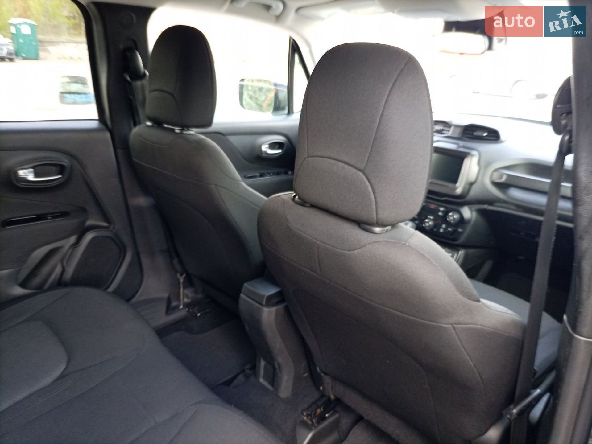 Jeep Renegade 2020 VIN ZACNJDAB1MPM27128 фото оголошення 18 з 28