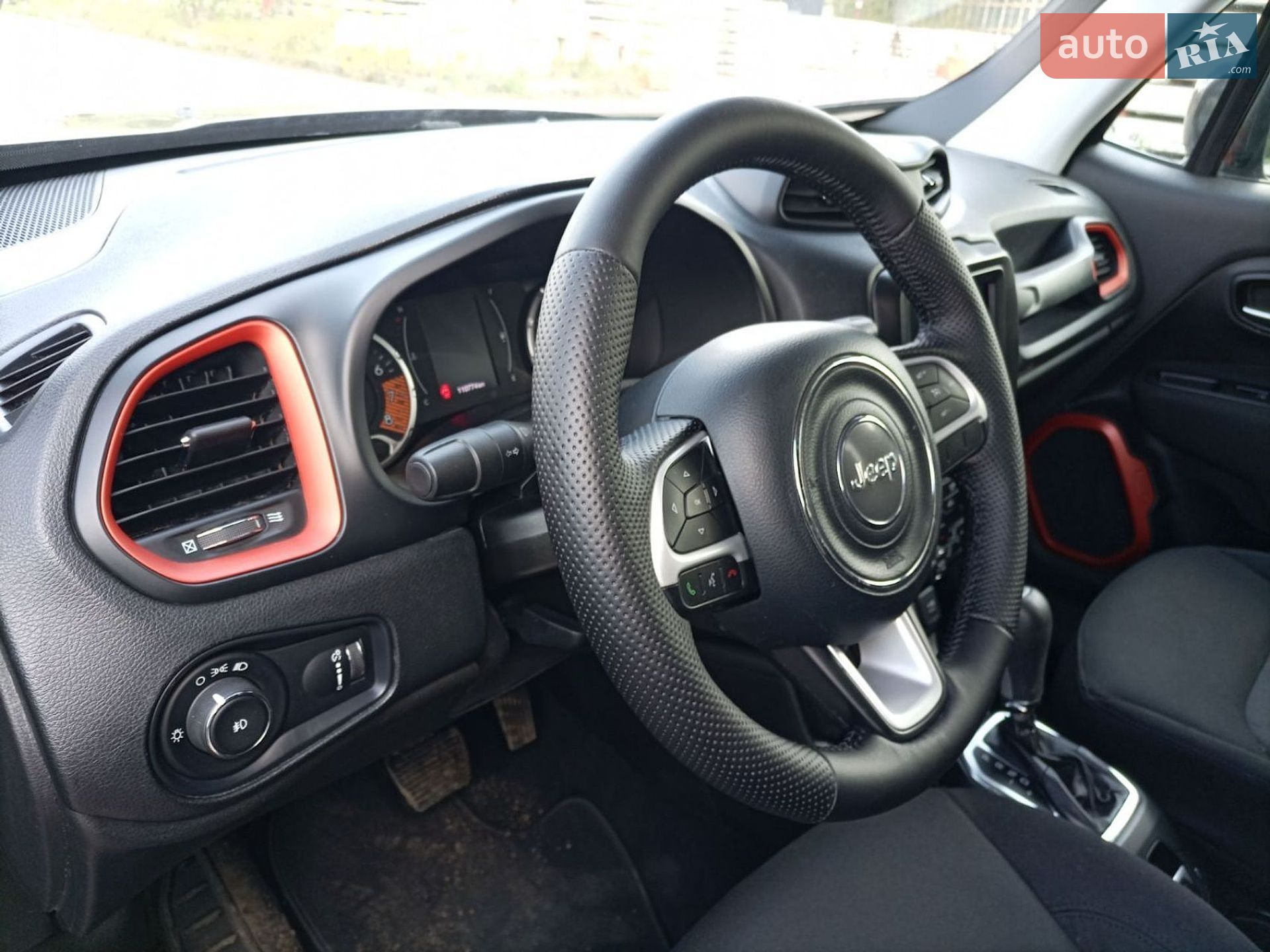 Jeep Renegade 2020 VIN ZACNJDAB1MPM27128 фото оголошення 22 з 28