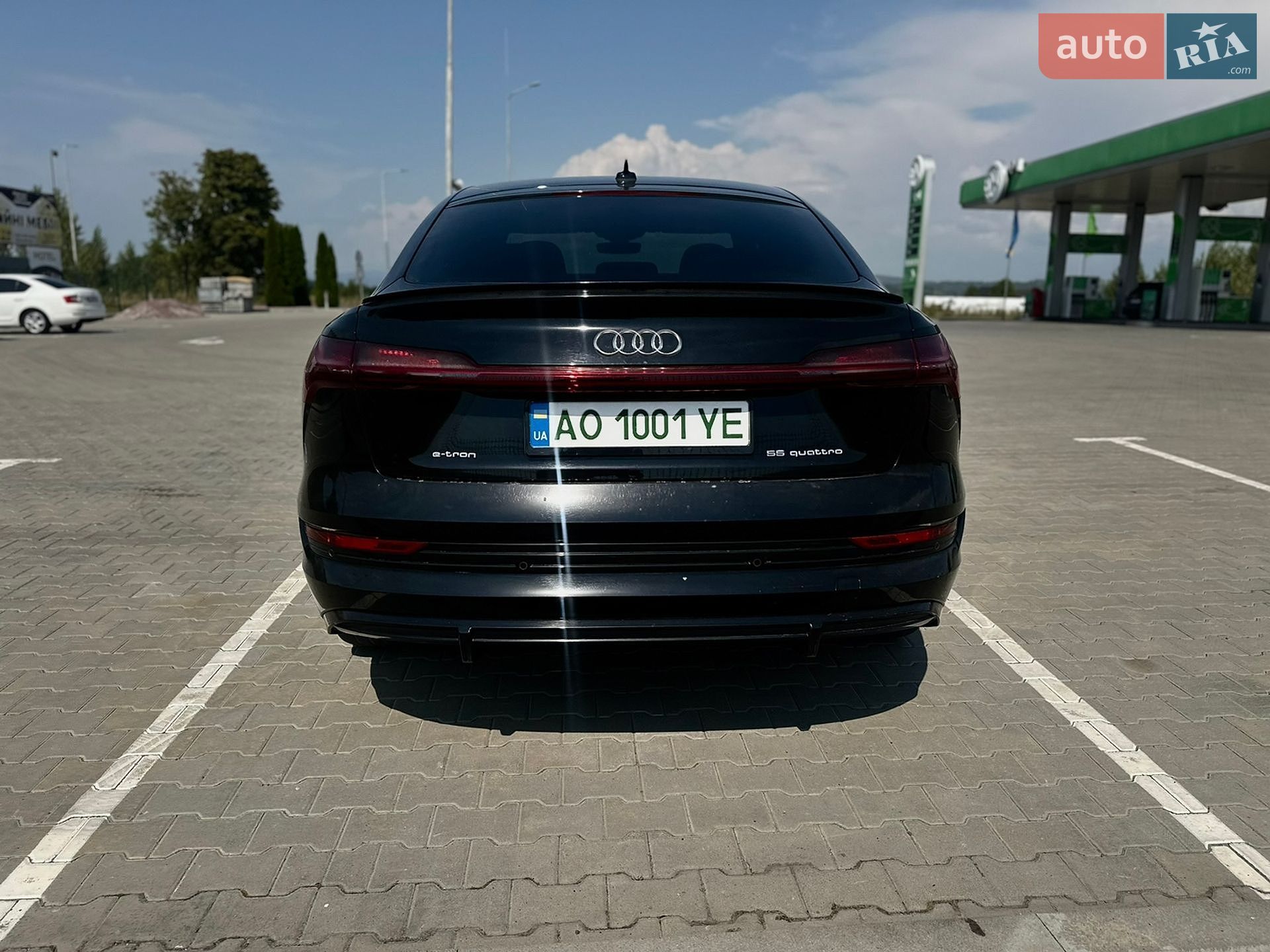 Audi e-tron Sportback 2020 VIN WAUZZZGE4MB011898 фото оголошення 3 з 17