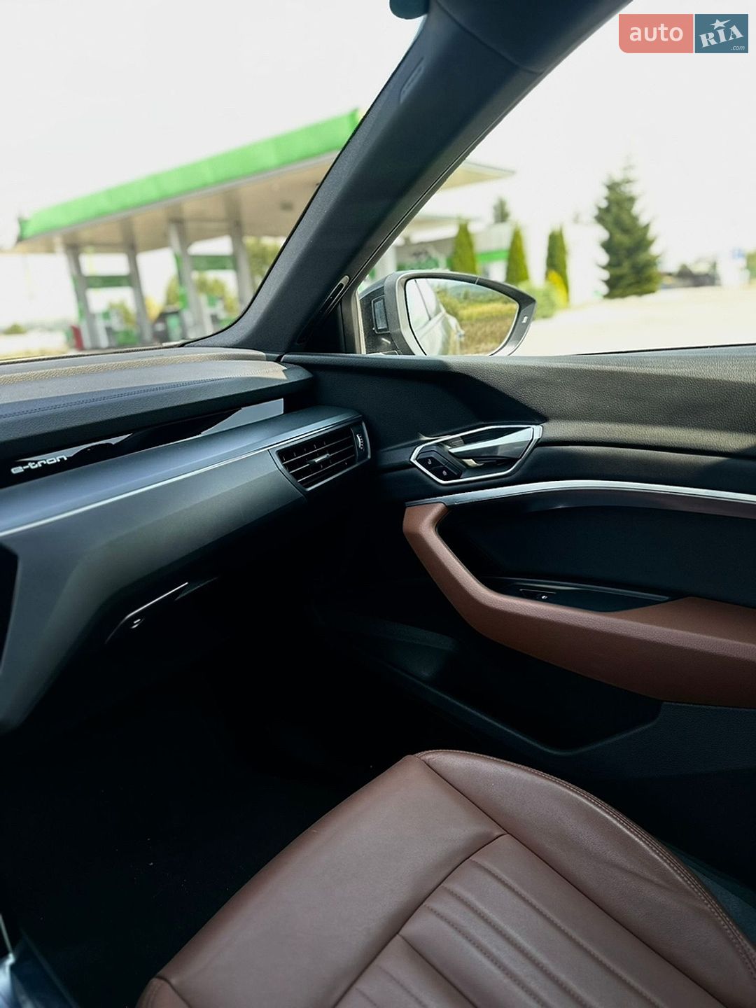 Audi e-tron Sportback 2020 VIN WAUZZZGE4MB011898 фото оголошення 8 з 17