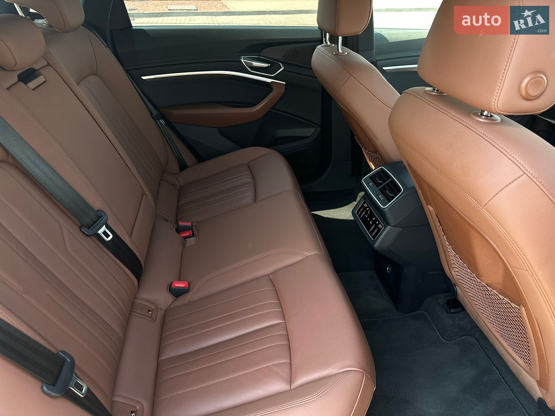Audi e-tron Sportback 2020 VIN WAUZZZGE4MB011898 фото оголошення 16 з 17
